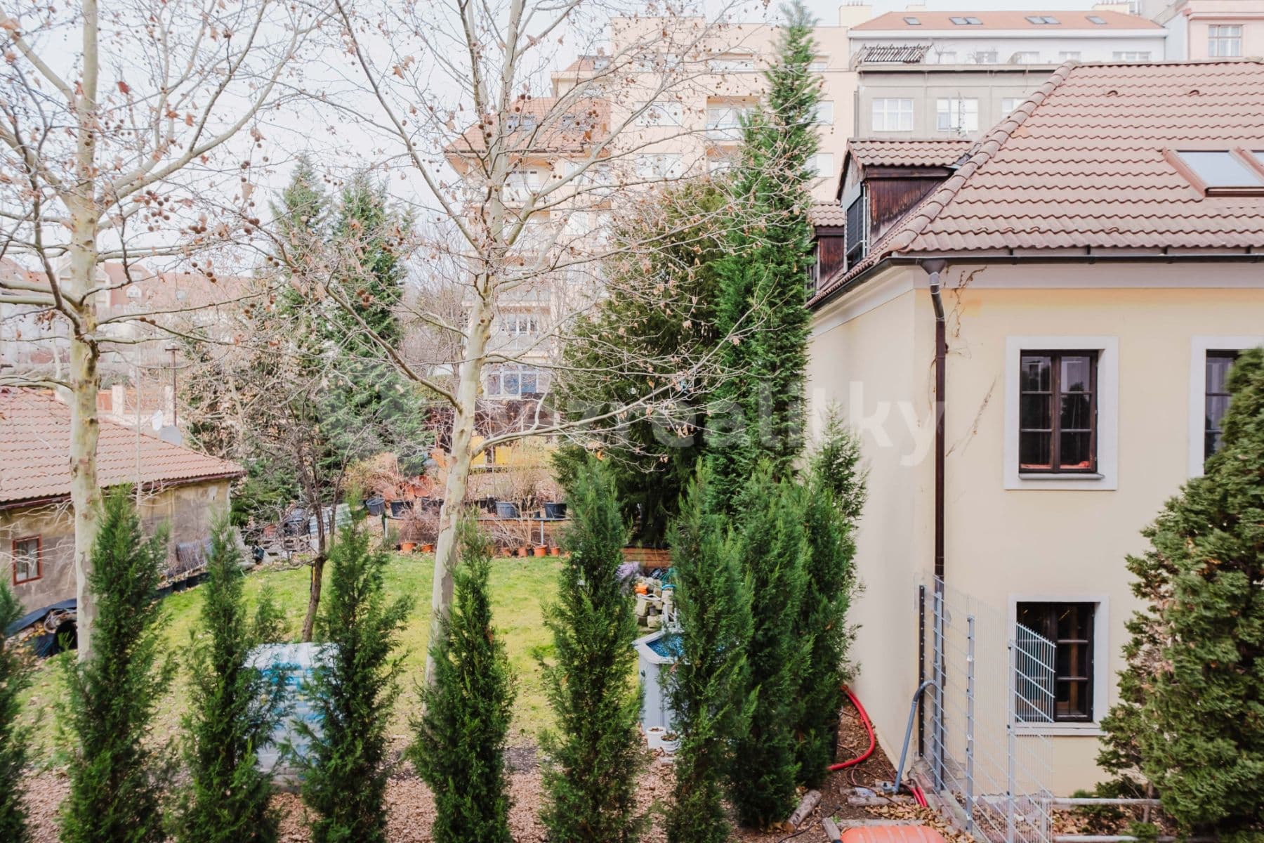 Pronájem bytu  50 m², Rostovská, Praha, Praha