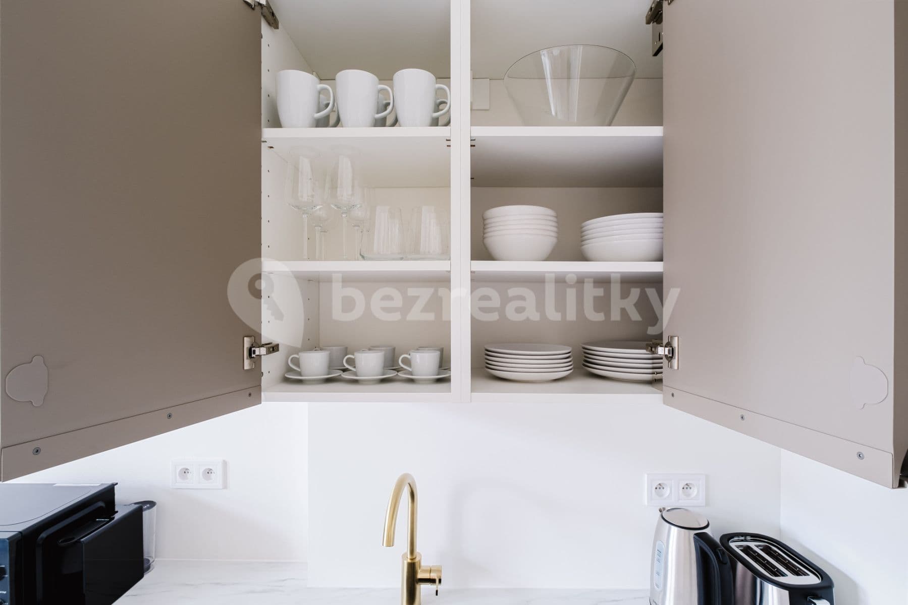 Pronájem bytu  50 m², Rostovská, Praha, Praha