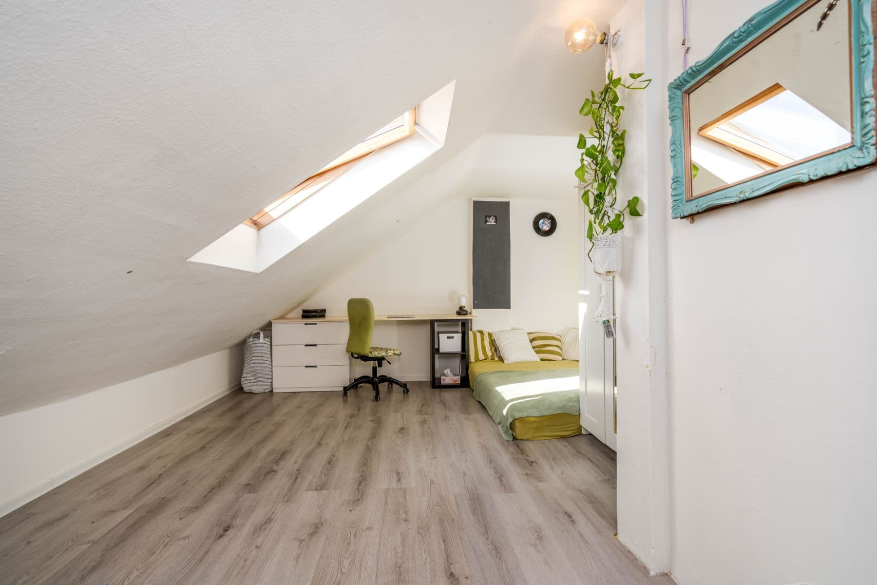 Pronájem bytu  120 m², Jiřinková, Praha, Praha