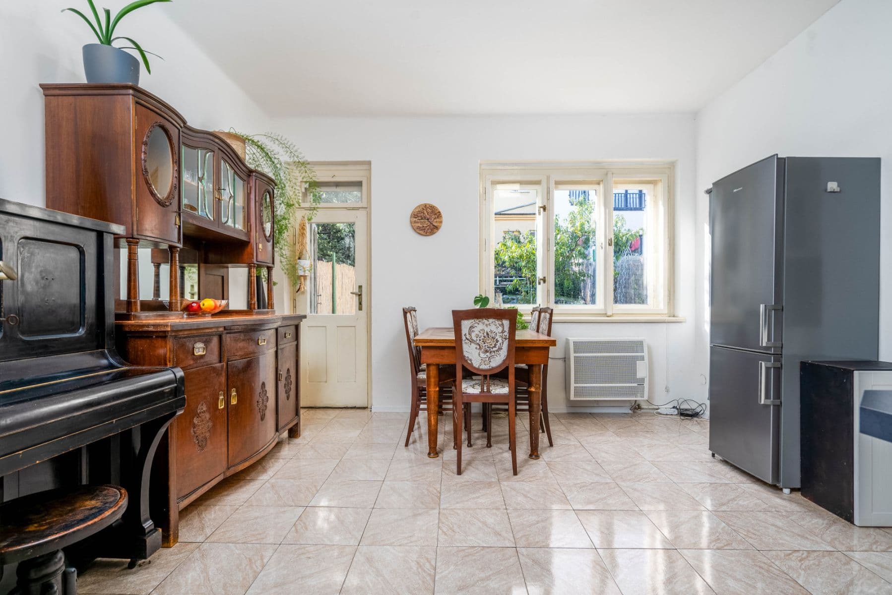 Pronájem bytu  120 m², Jiřinková, Praha, Praha