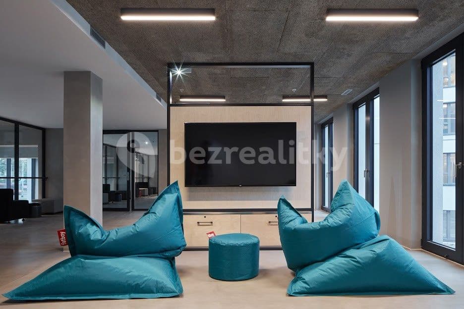 Pronájem bytu  18 m², Na Zátorách, Praha, Praha