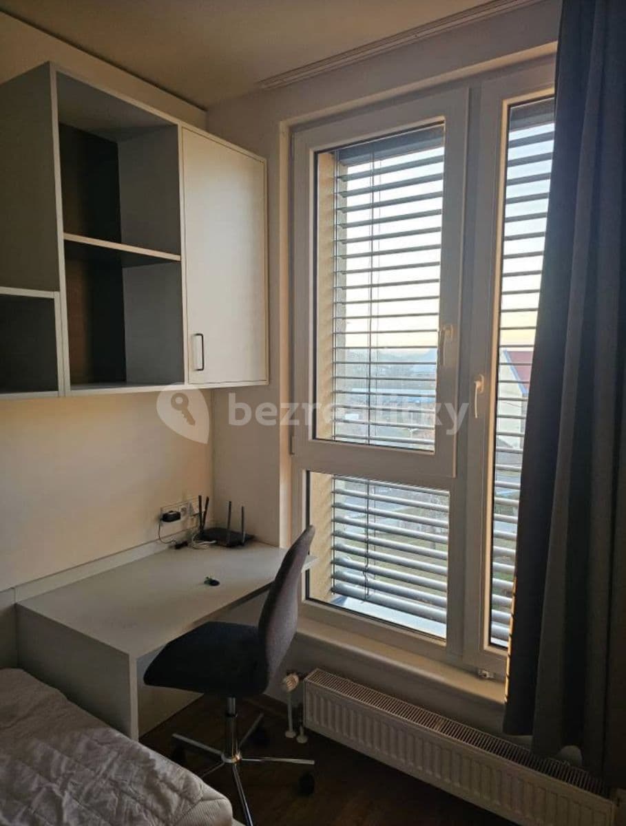 Pronájem bytu  18 m², Na Zátorách, Praha, Praha