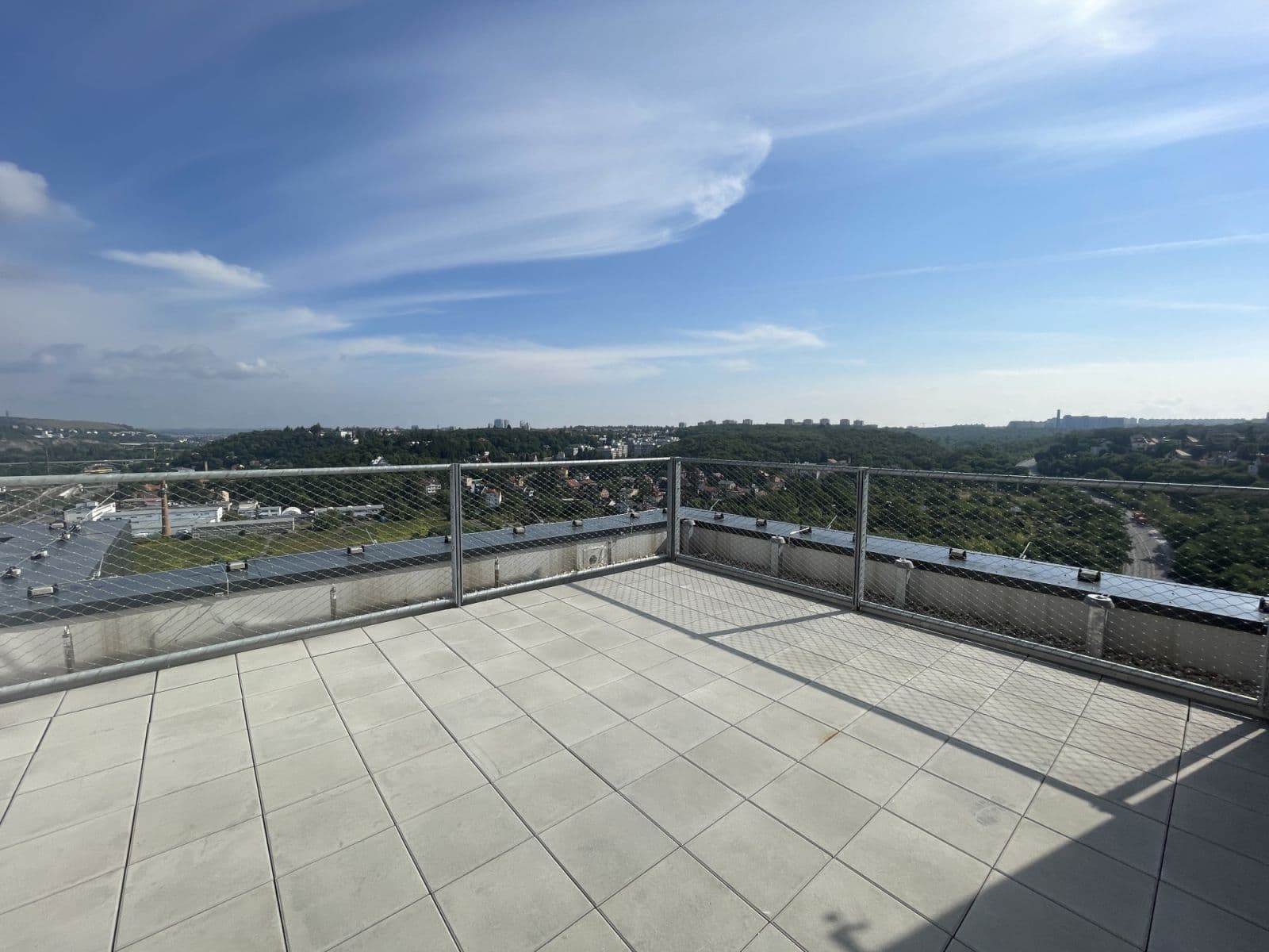 Pronájem bytu  65 m², Československého exilu, Praha, Praha