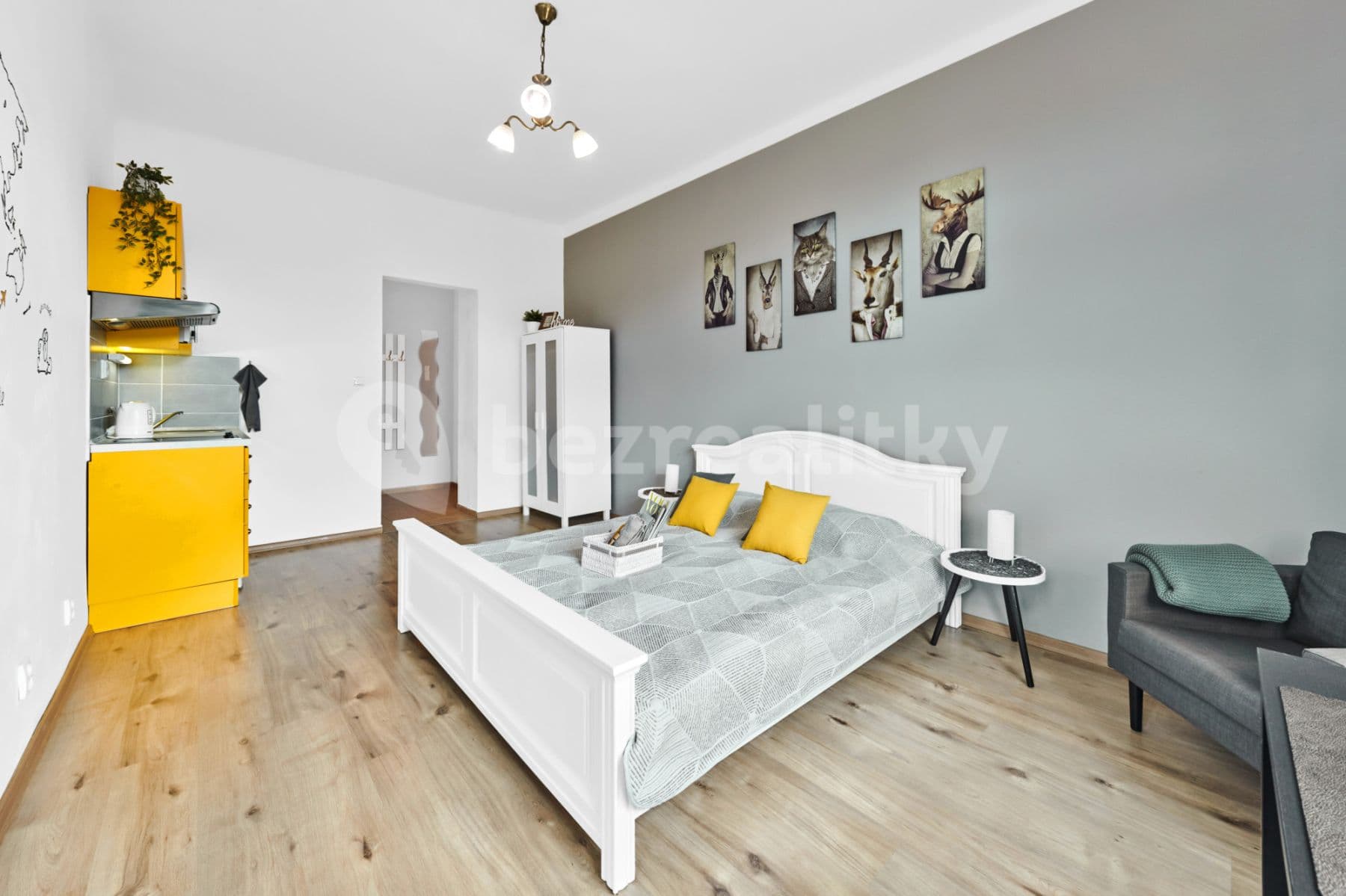 Pronájem bytu  40 m², V. Nejedlého, Praha, Praha
