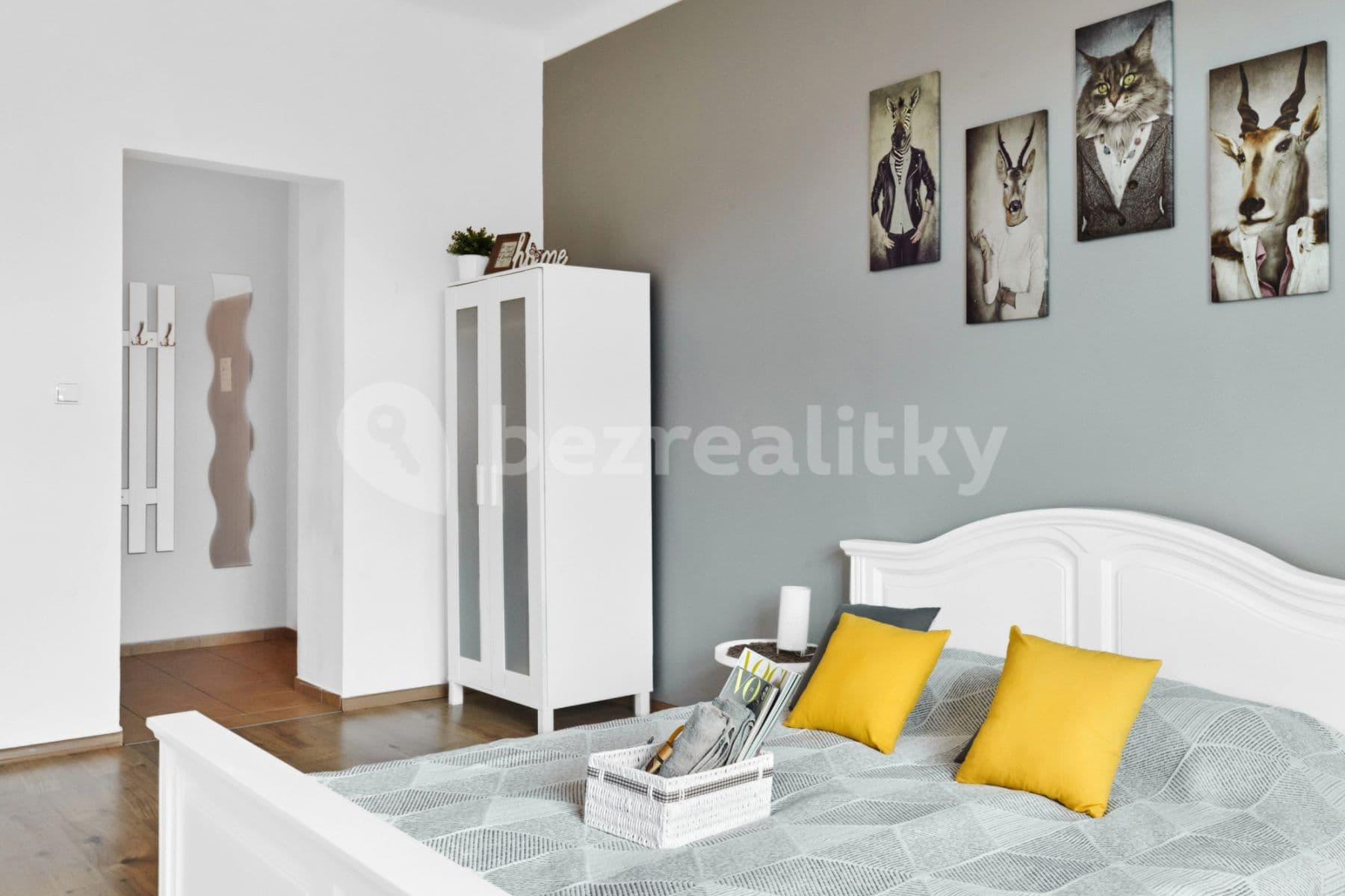 Pronájem bytu  40 m², V. Nejedlého, Praha, Praha