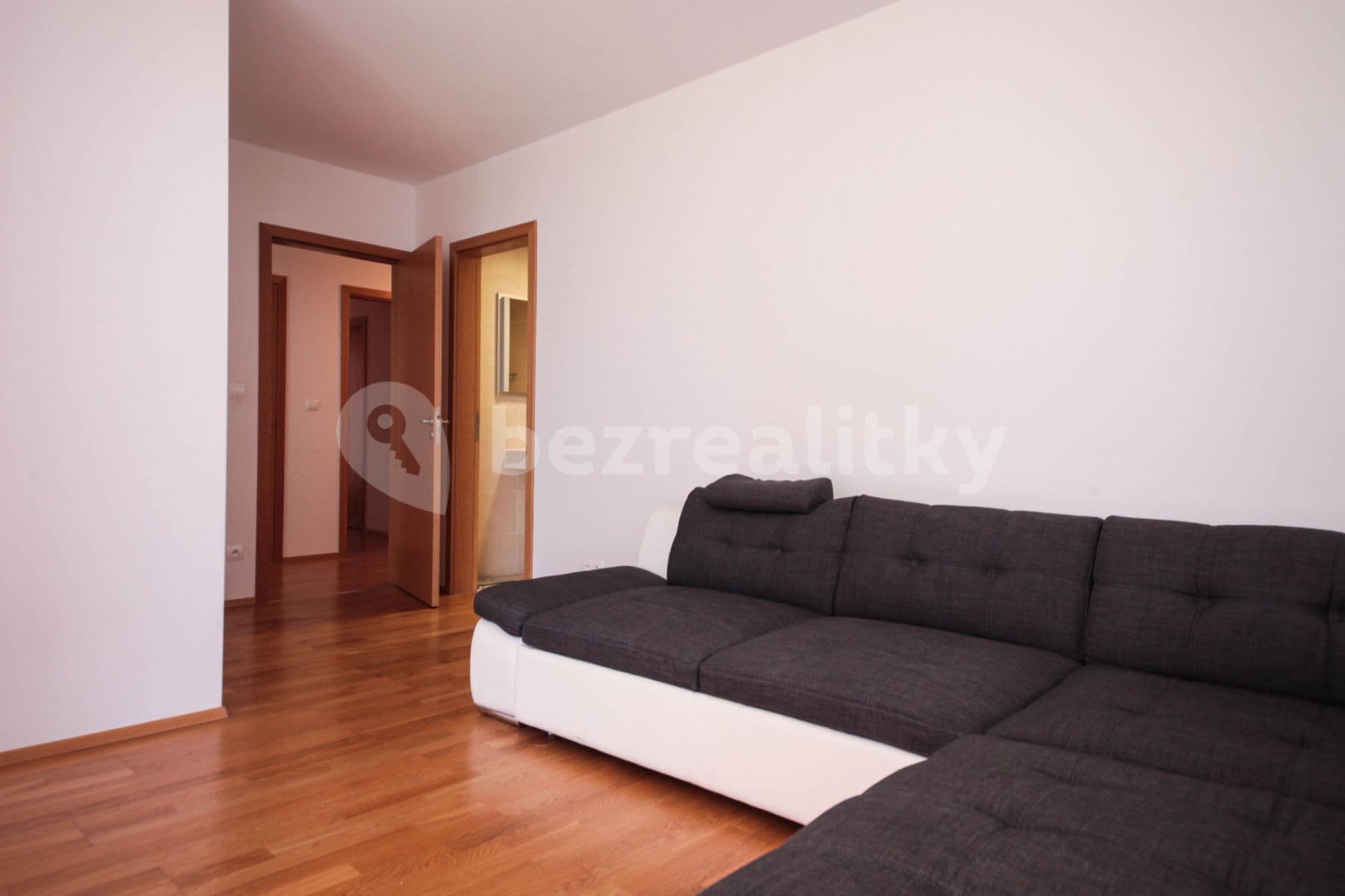 Pronájem bytu  100 m², Ke Kapslovně, Praha, Praha