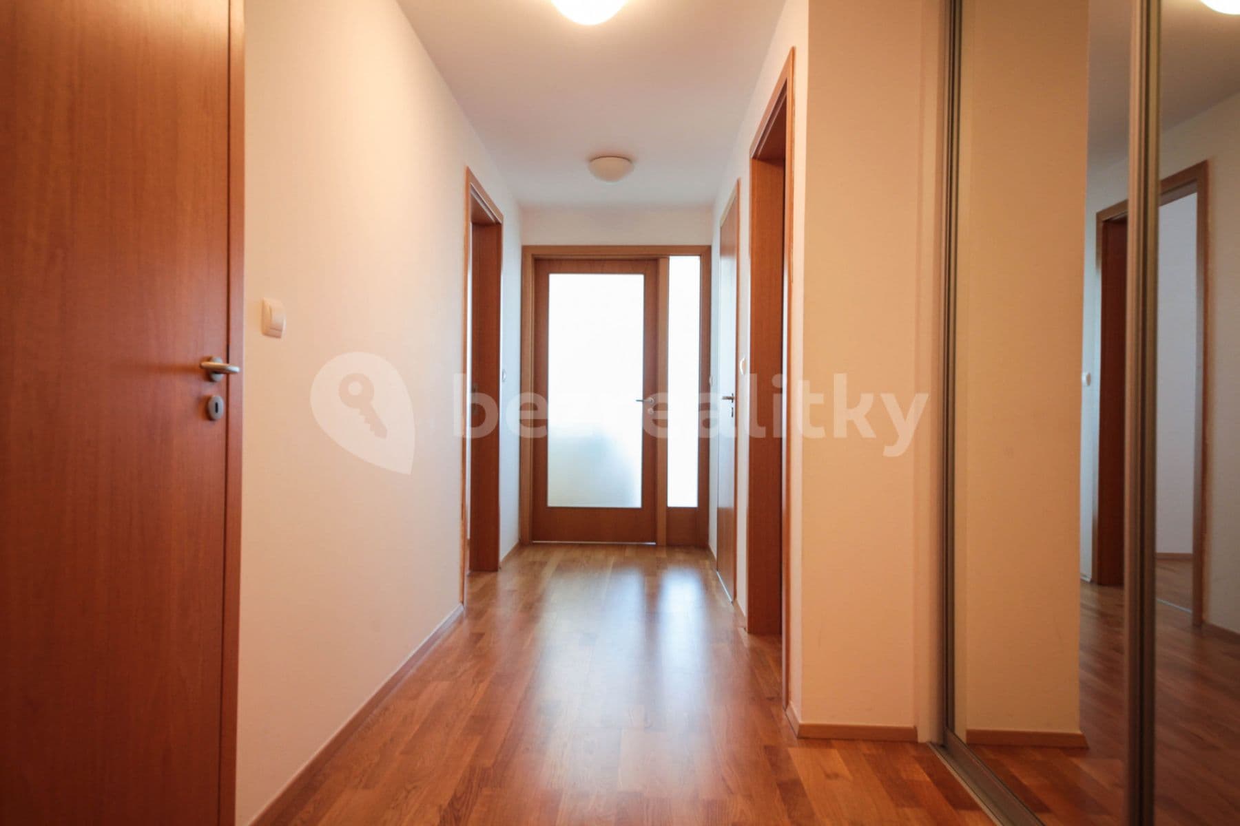 Pronájem bytu  100 m², Ke Kapslovně, Praha, Praha
