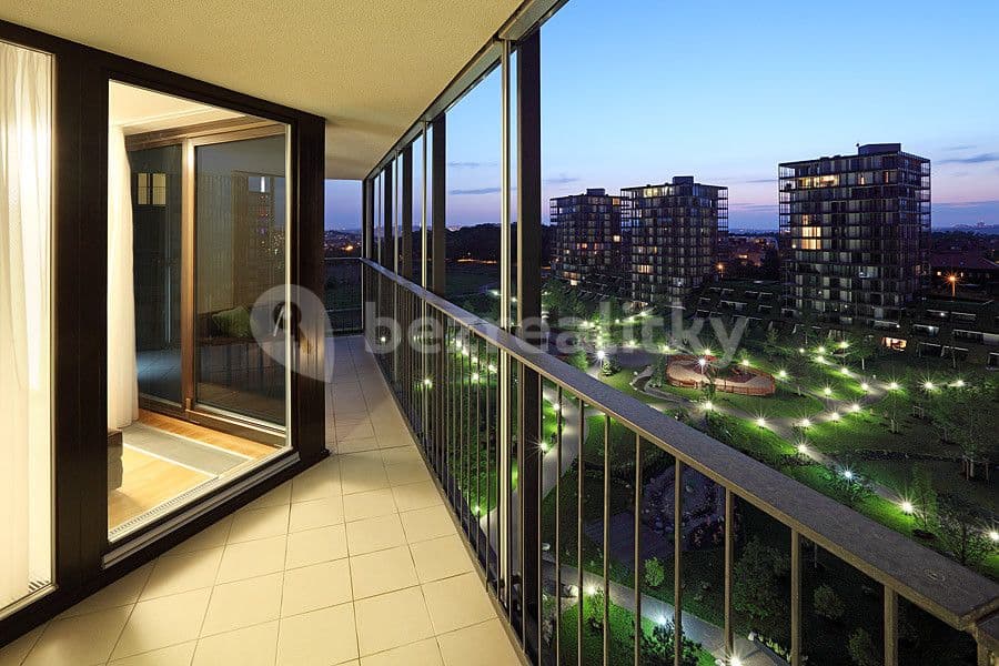 Pronájem bytu  100 m², Ke Kapslovně, Praha, Praha