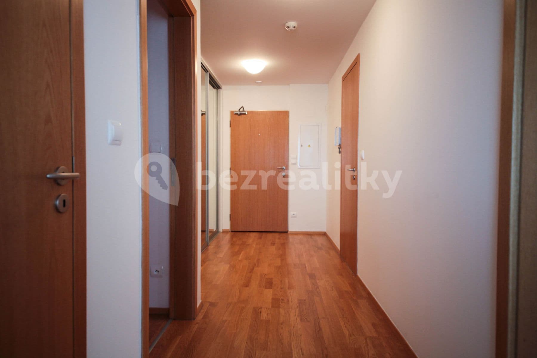 Pronájem bytu  100 m², Ke Kapslovně, Praha, Praha