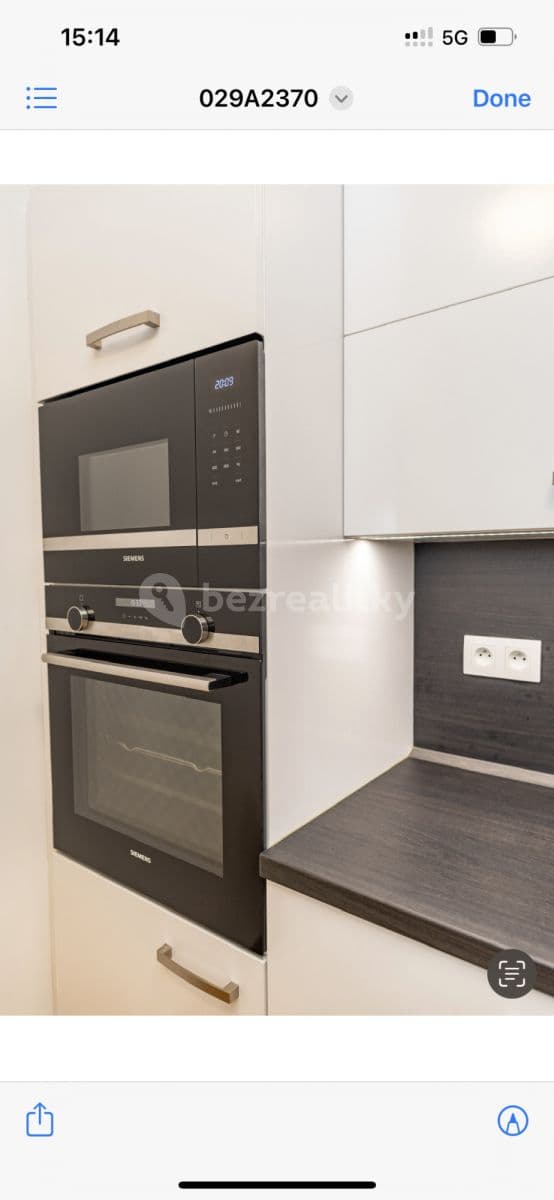 Pronájem bytu 1+1 30 m², Na Valentince, Praha, Praha