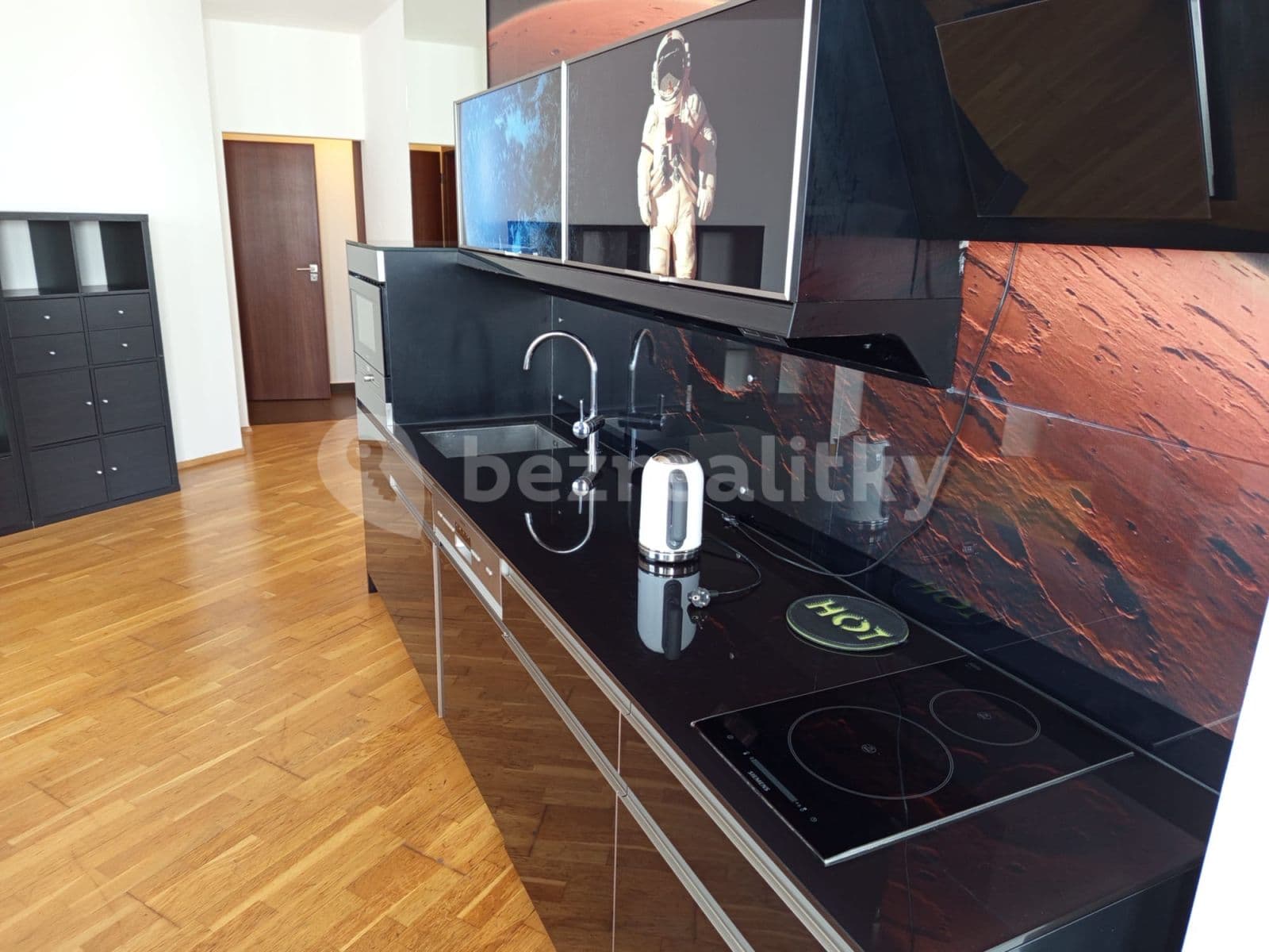 Pronájem bytu  46 m², Teplická, Praha, Praha