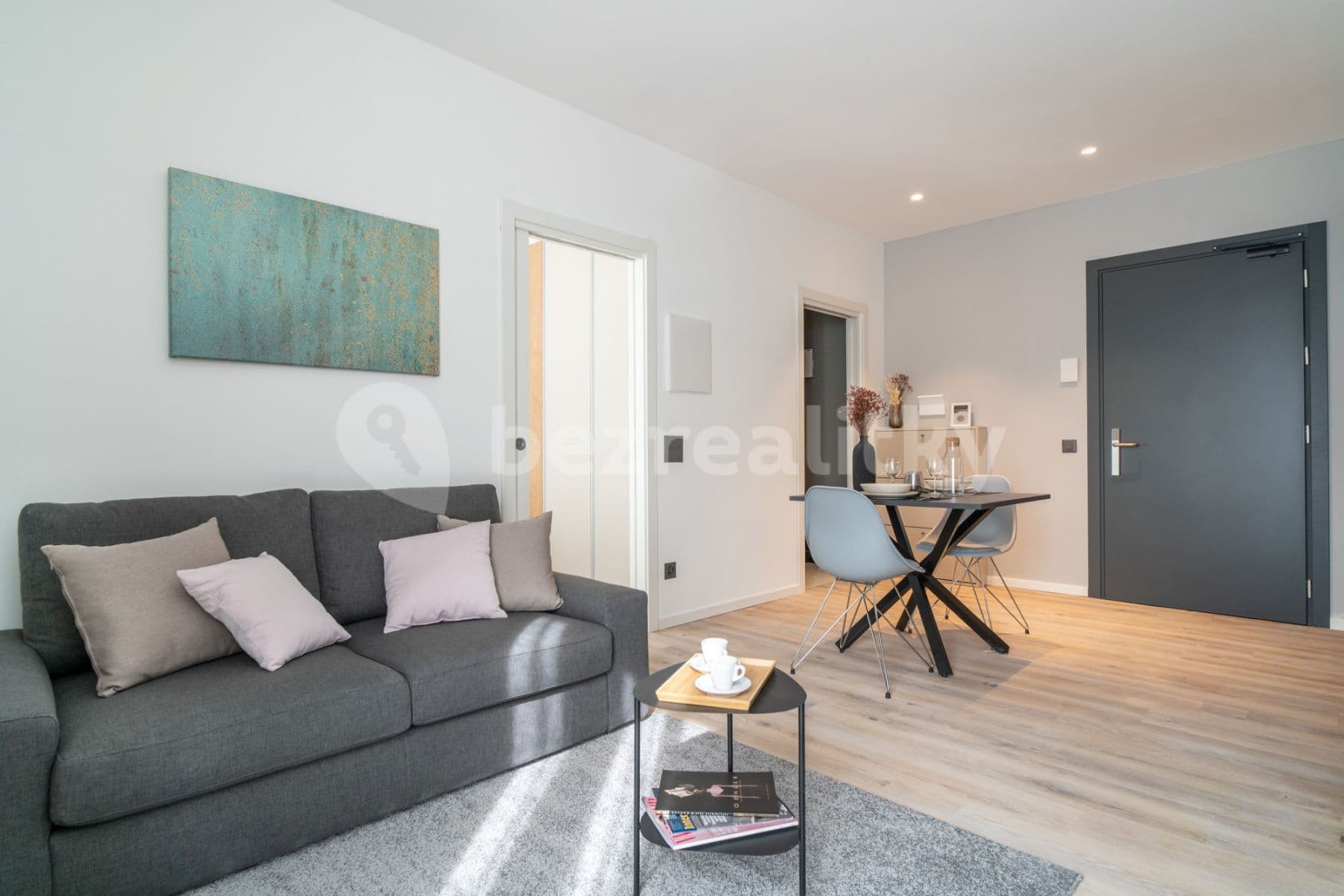 Pronájem bytu  45 m², Legerova, Praha, Praha