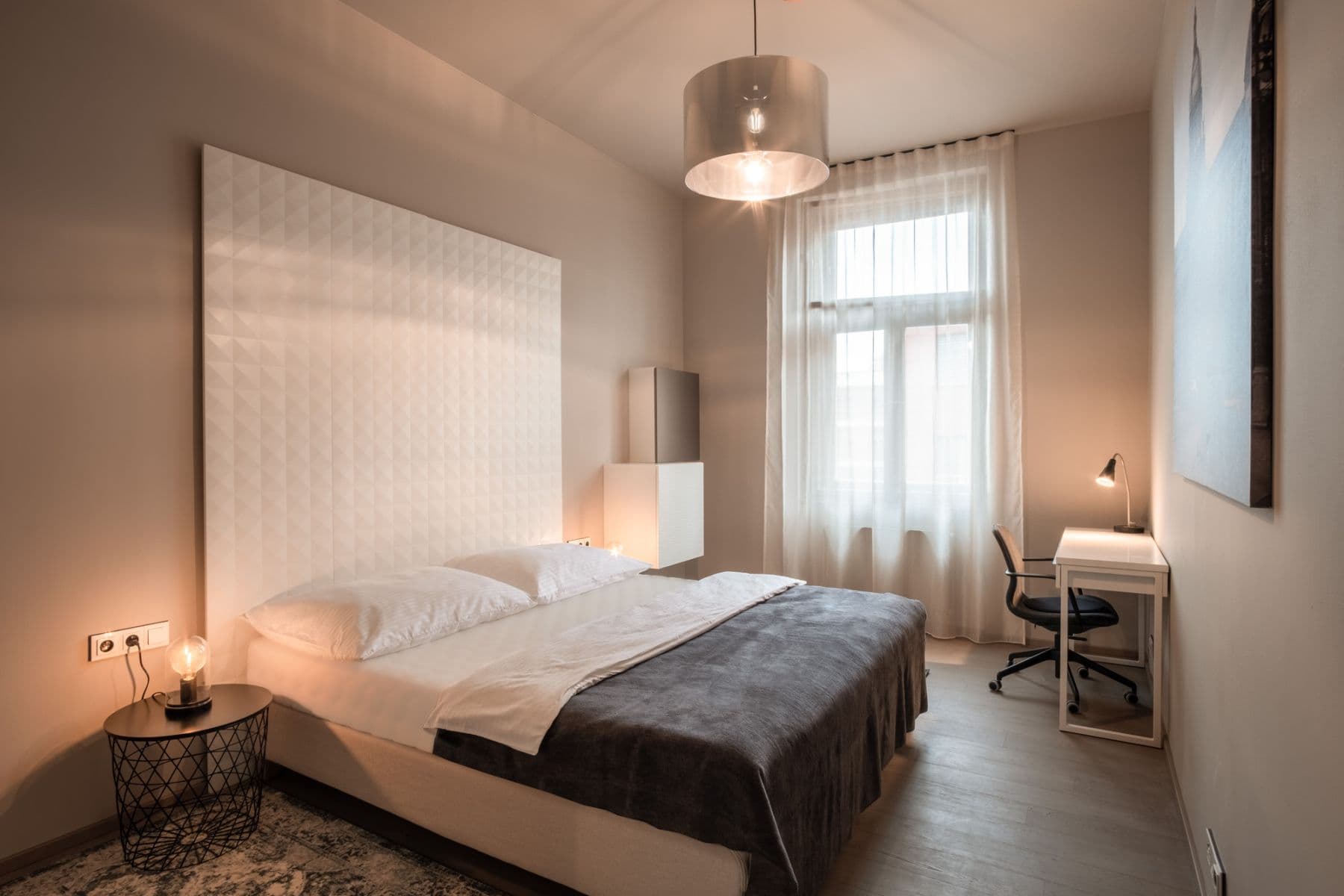 Pronájem bytu  47 m², Římská, Praha, Praha