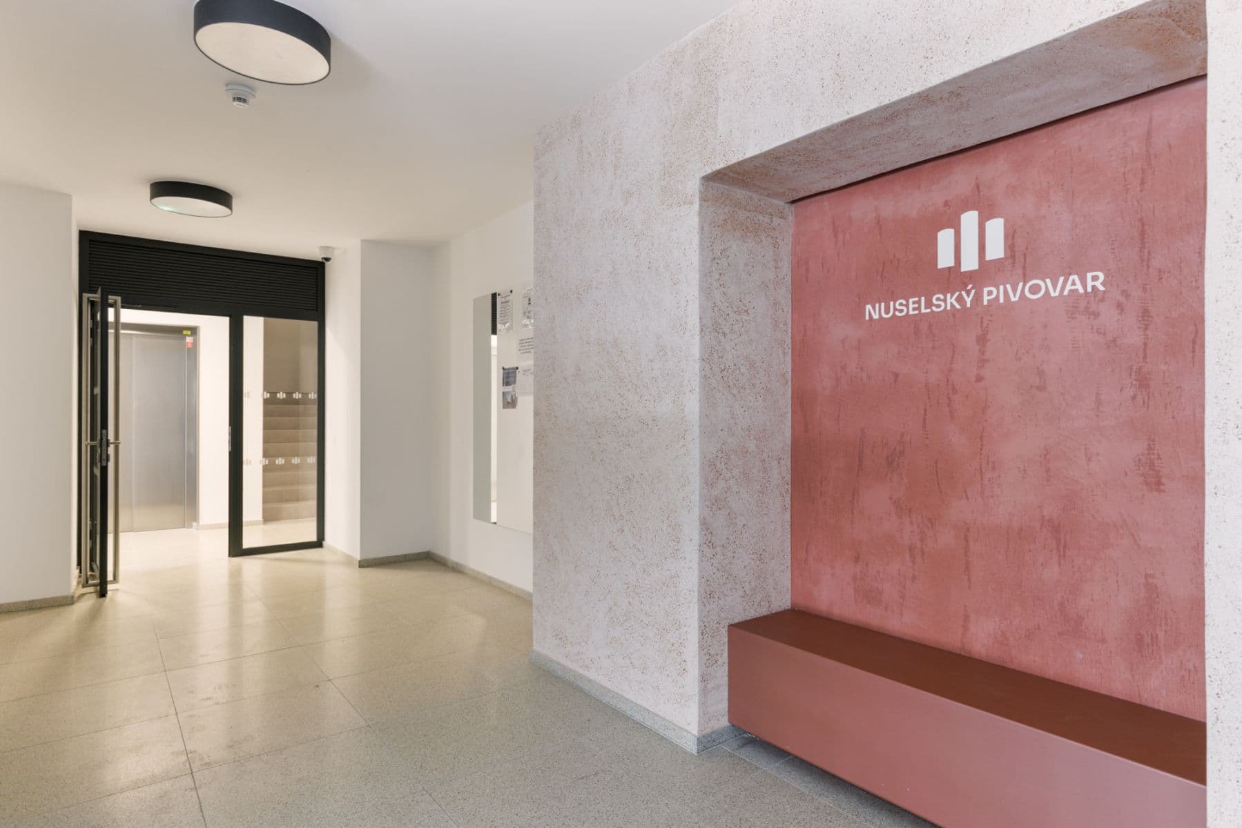 Pronájem bytu  43 m², Závišova, Praha, Praha