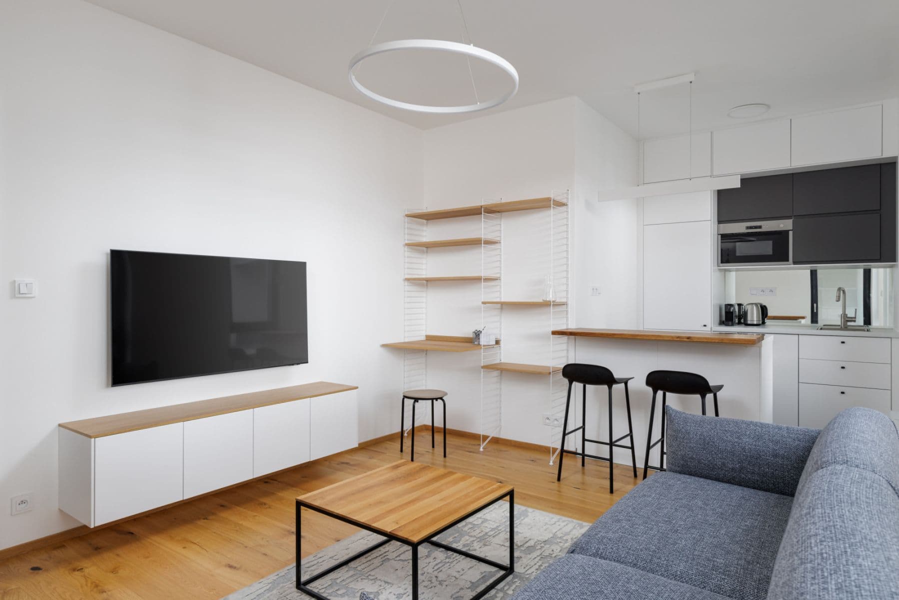 Pronájem bytu  43 m², Závišova, Praha, Praha