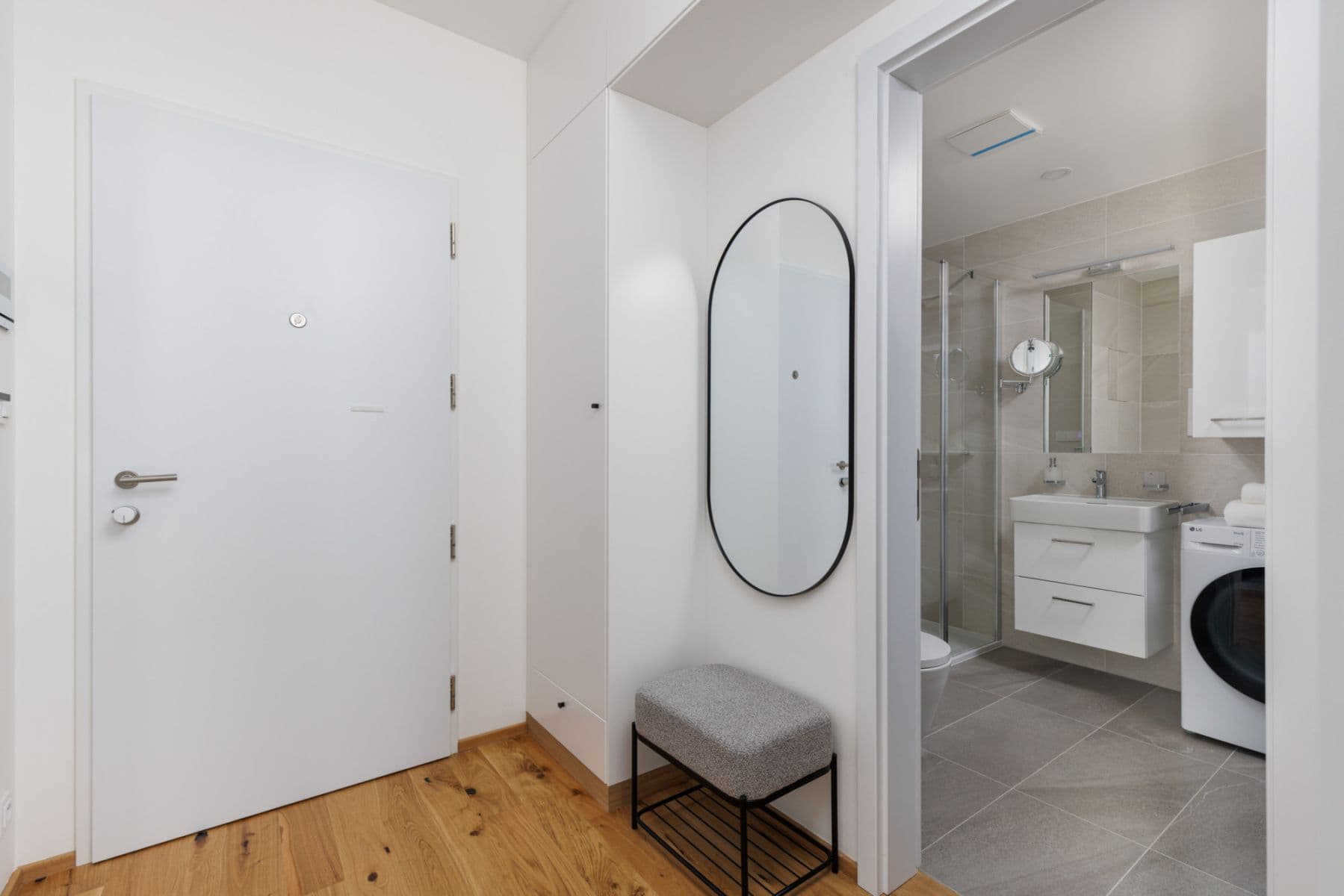 Pronájem bytu  43 m², Závišova, Praha, Praha