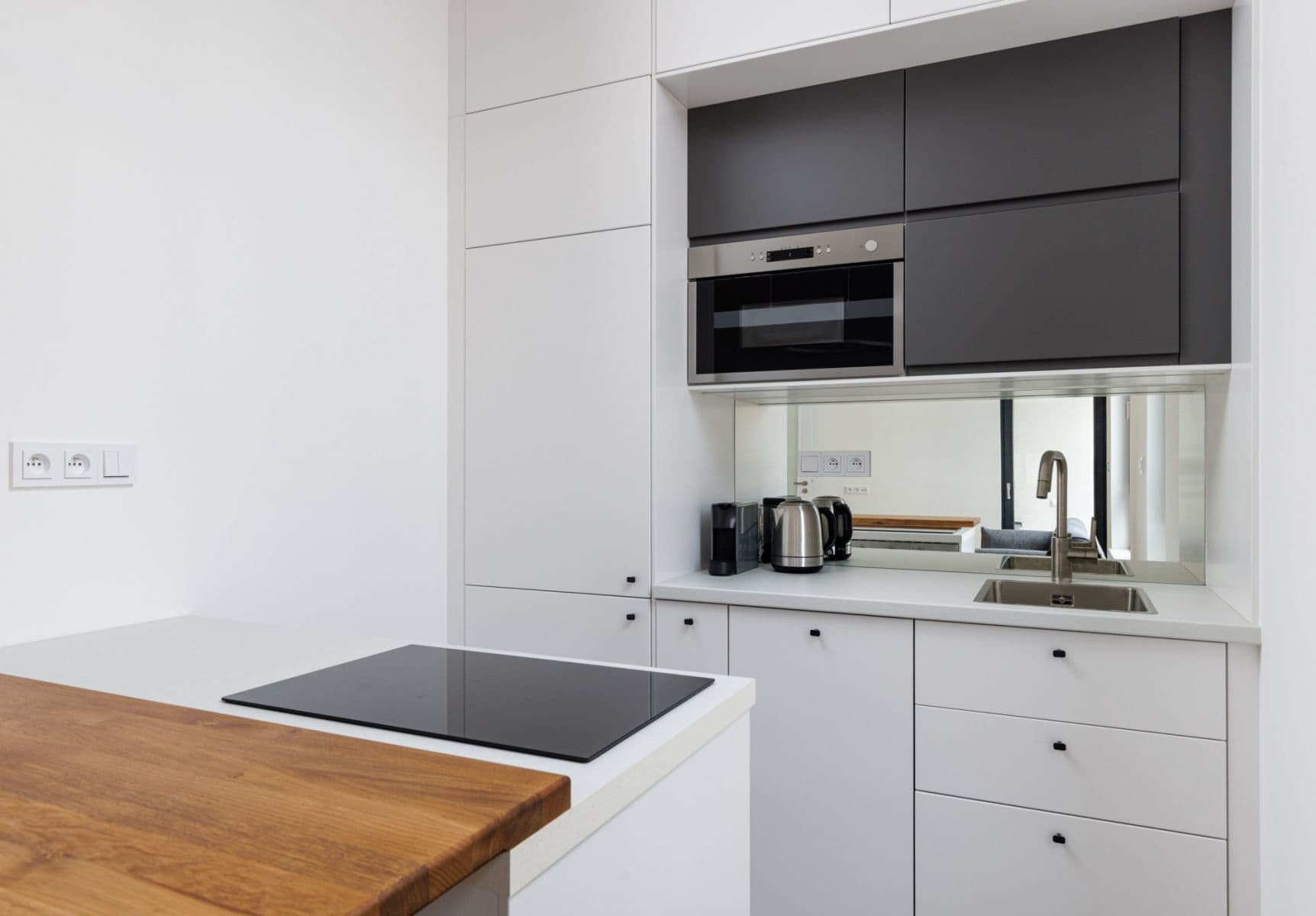 Pronájem bytu  43 m², Závišova, Praha, Praha