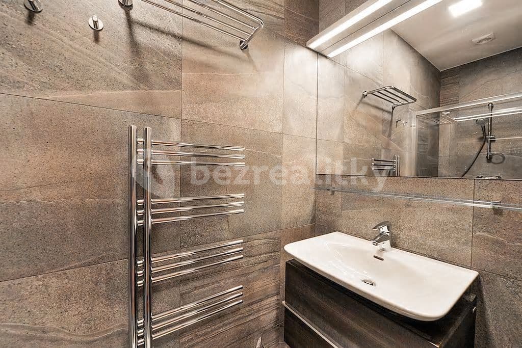 Pronájem bytu 2+kk 65 m², Gorazdova, Praha, Praha