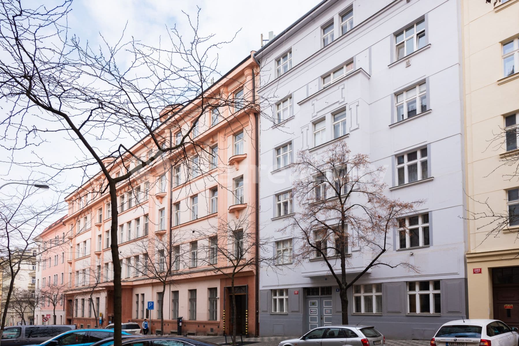 Pronájem bytu  30 m², Moravská, Praha, Praha