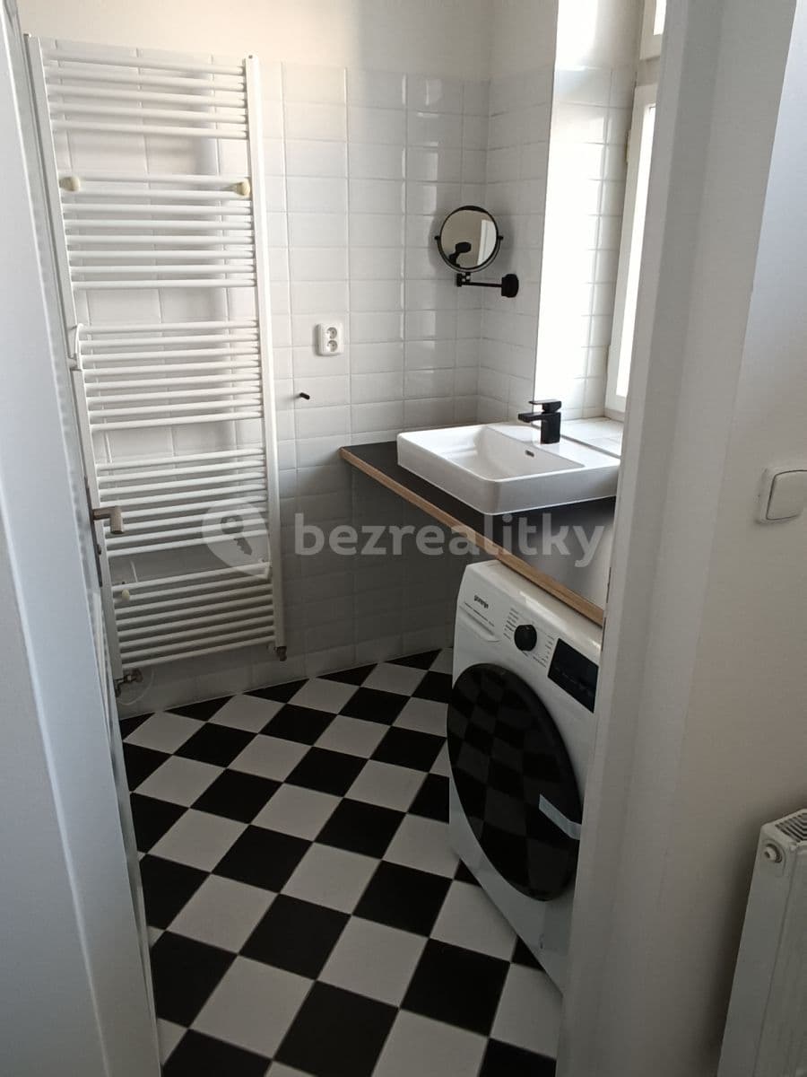 Pronájem bytu 1+kk 35 m², Milíčova, Praha, Praha