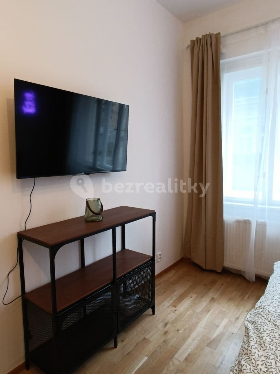 Pronájem bytu 1+kk 35 m², Milíčova, Praha, Praha