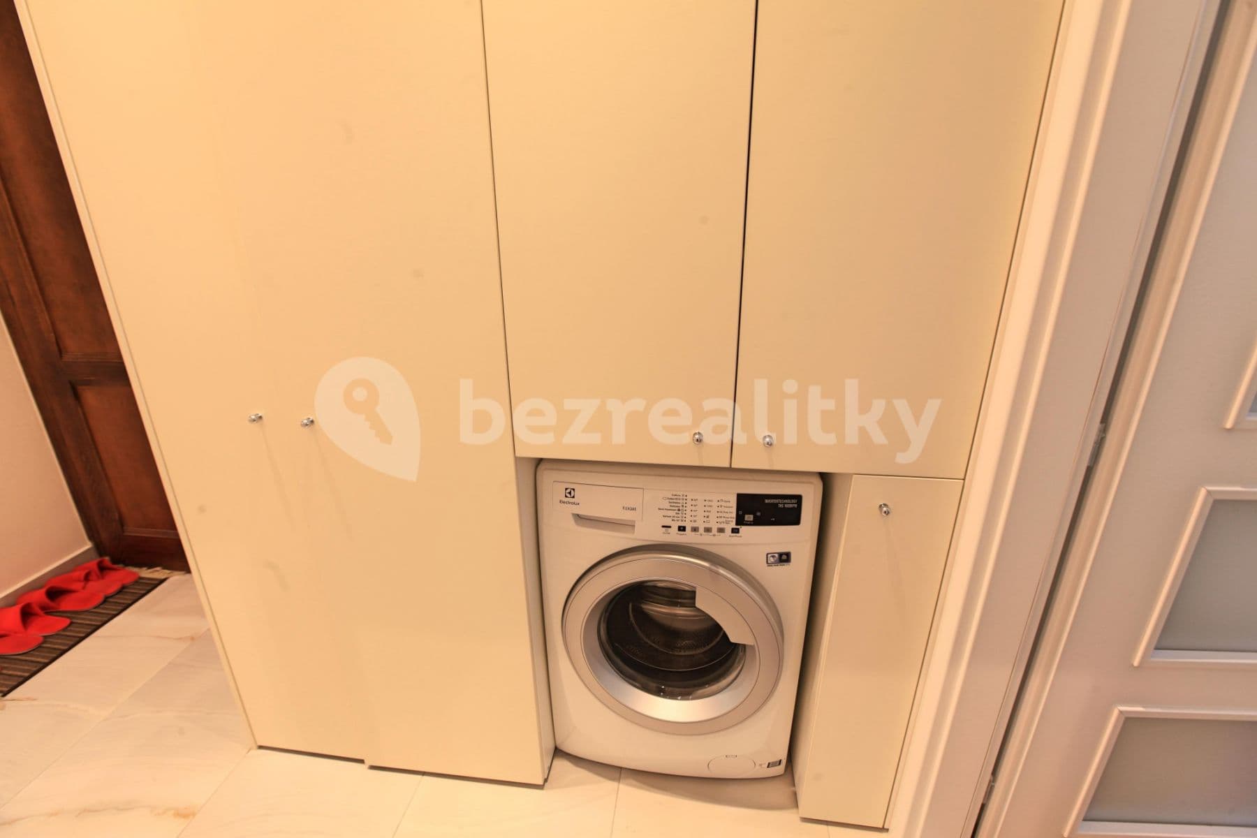 Pronájem bytu 2+kk 50 m², Slavojova, Praha, Praha