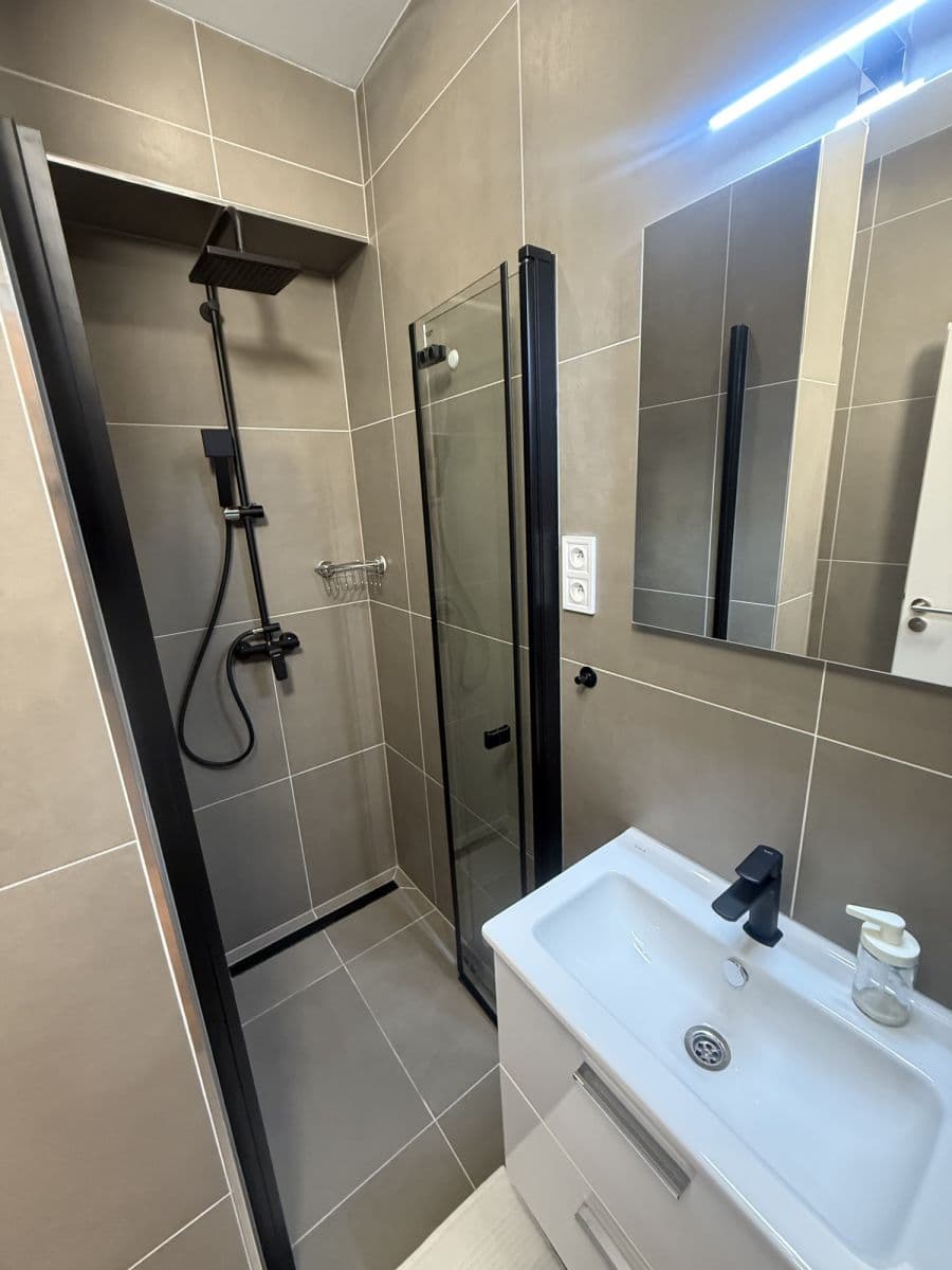 Pronájem bytu  20 m², Trnavská cesta, Ružinov, Bratislavský kraj