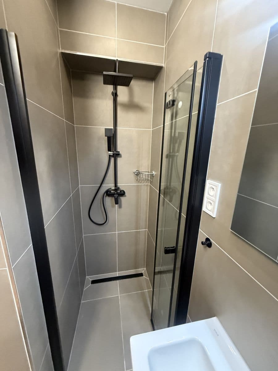 Pronájem bytu  20 m², Trnavská cesta, Ružinov, Bratislavský kraj