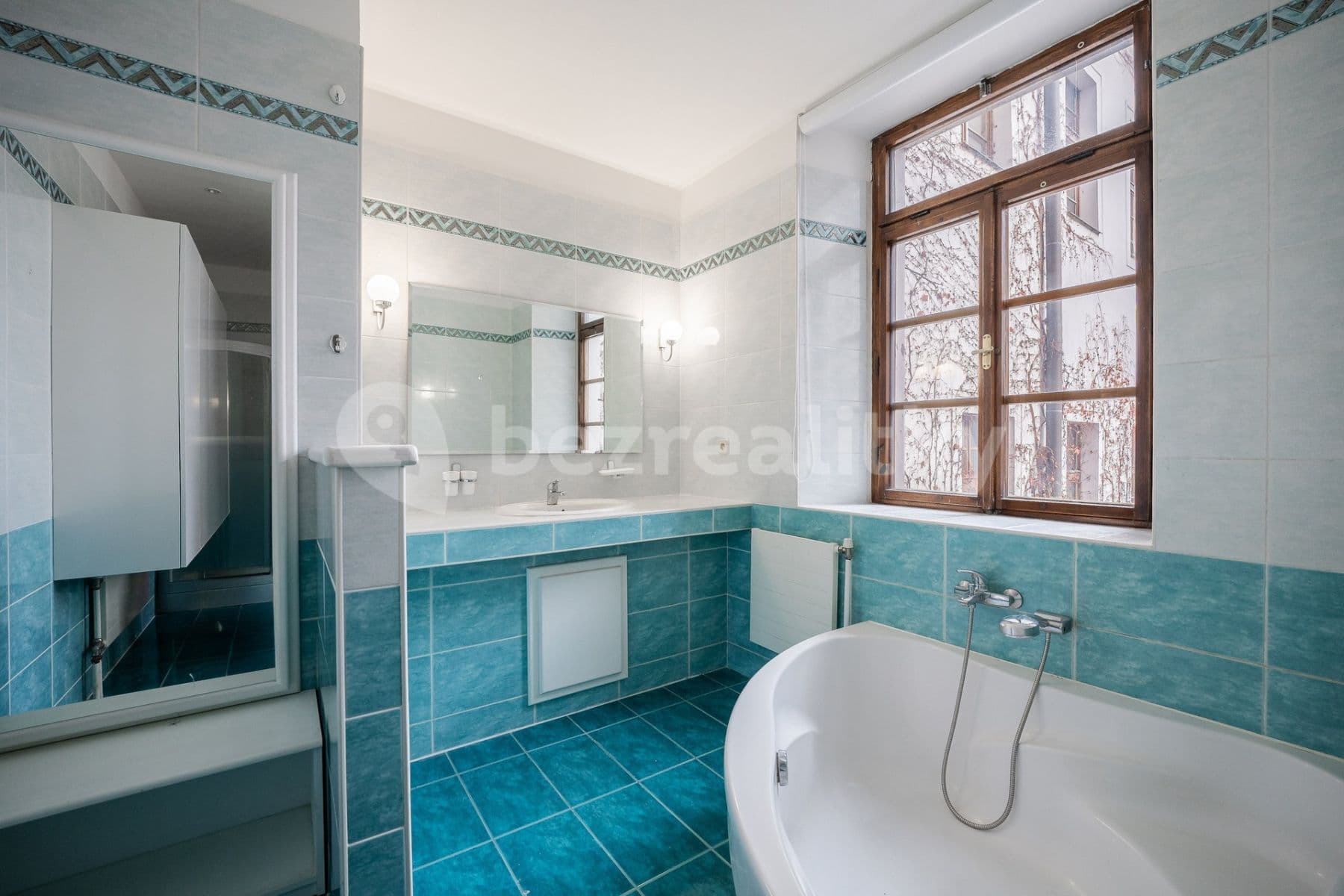 Pronájem bytu  80 m², Betlémské náměstí, Praha, Praha