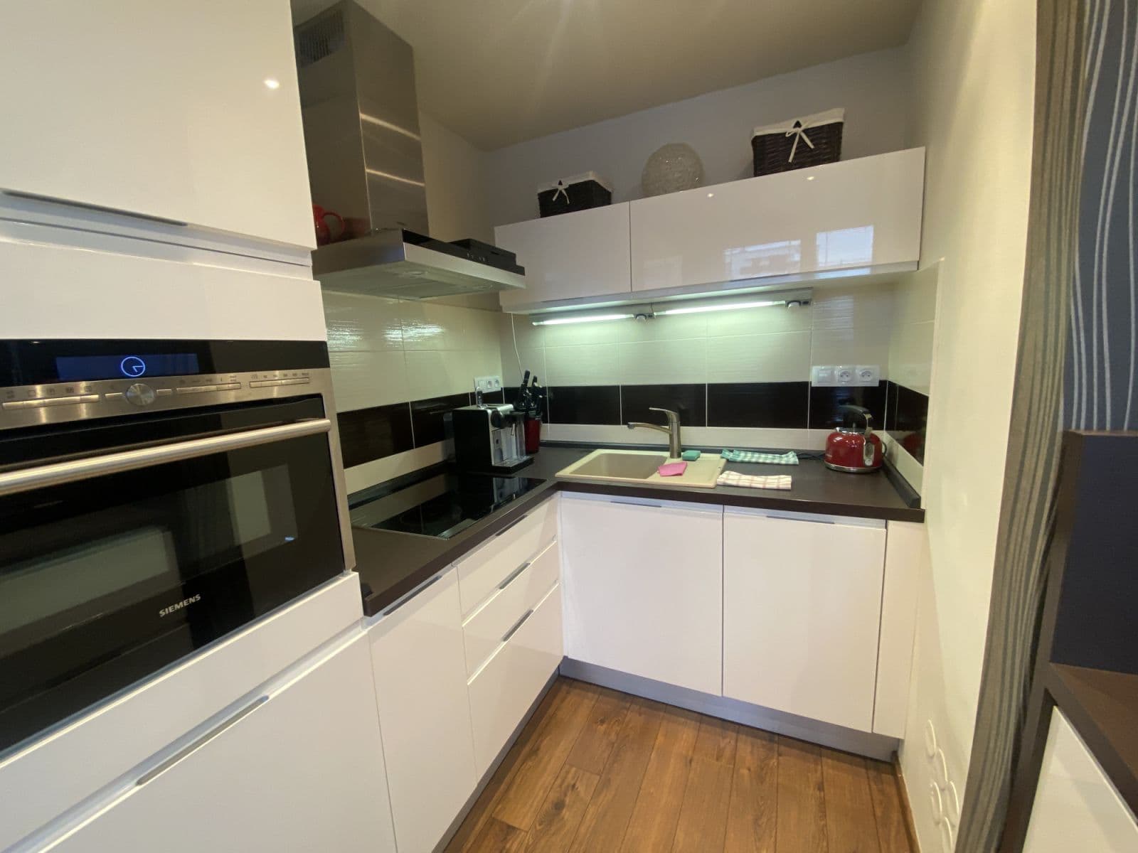 Pronájem bytu  52 m², Svitákova, Praha, Praha