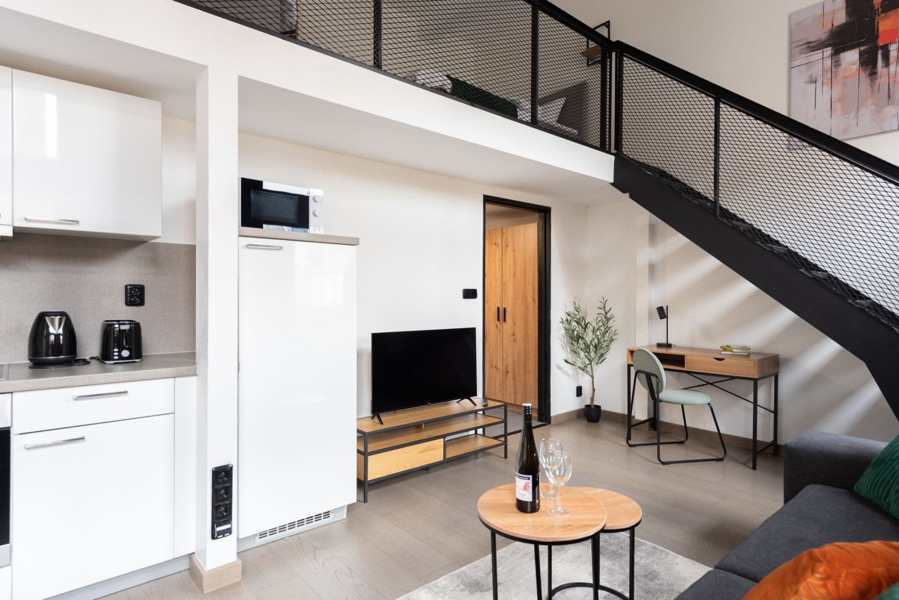 Pronájem bytu  70 m², Křižíkova, Praha, Praha