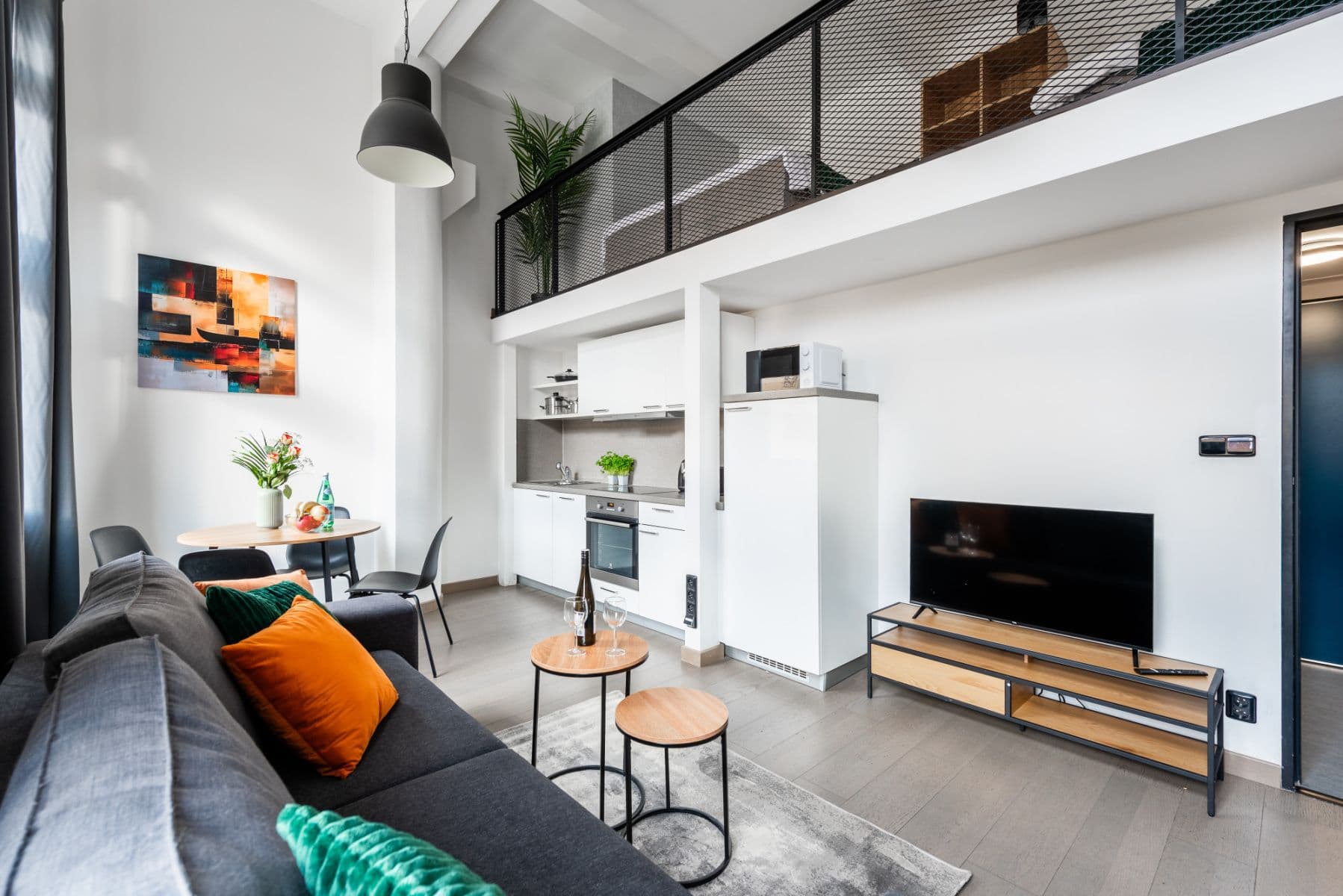 Pronájem bytu  70 m², Křižíkova, Praha, Praha