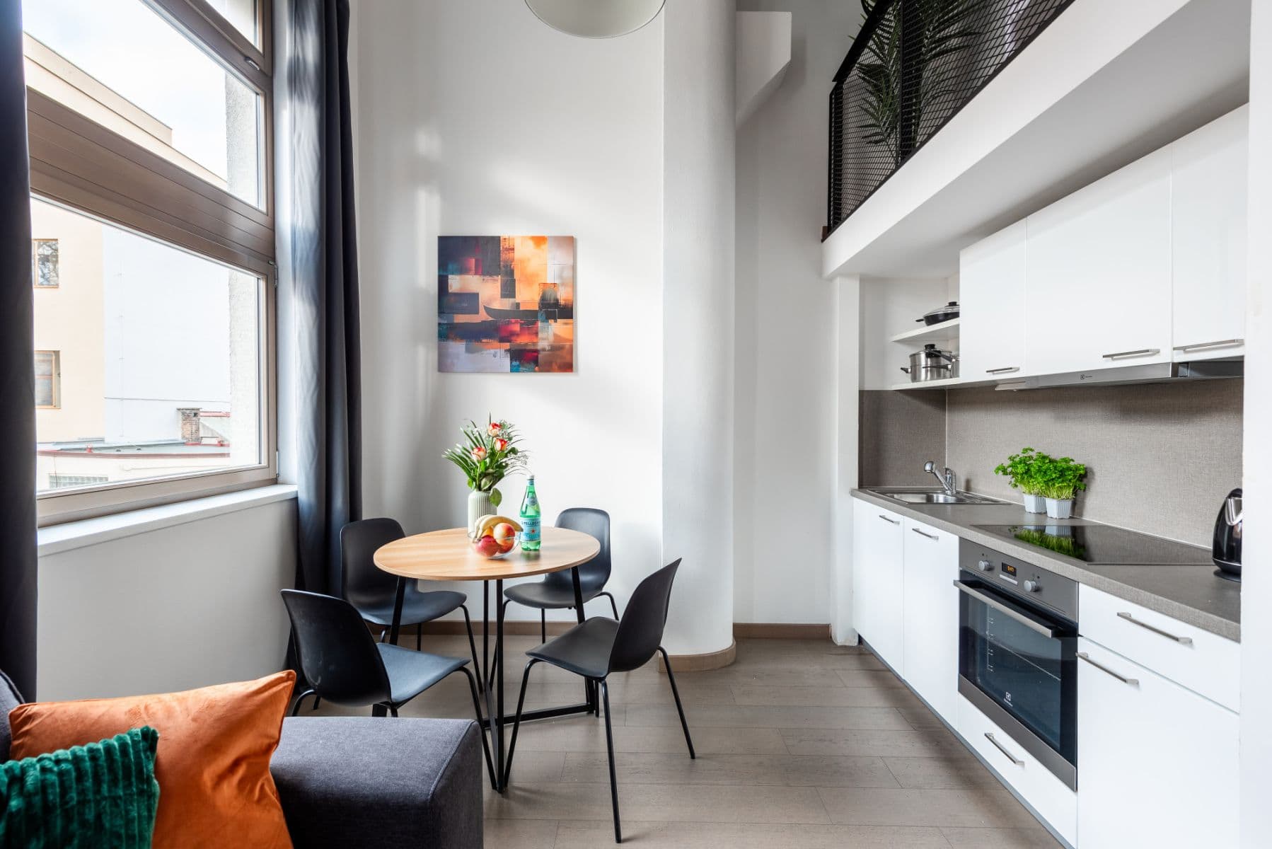 Pronájem bytu  70 m², Křižíkova, Praha, Praha
