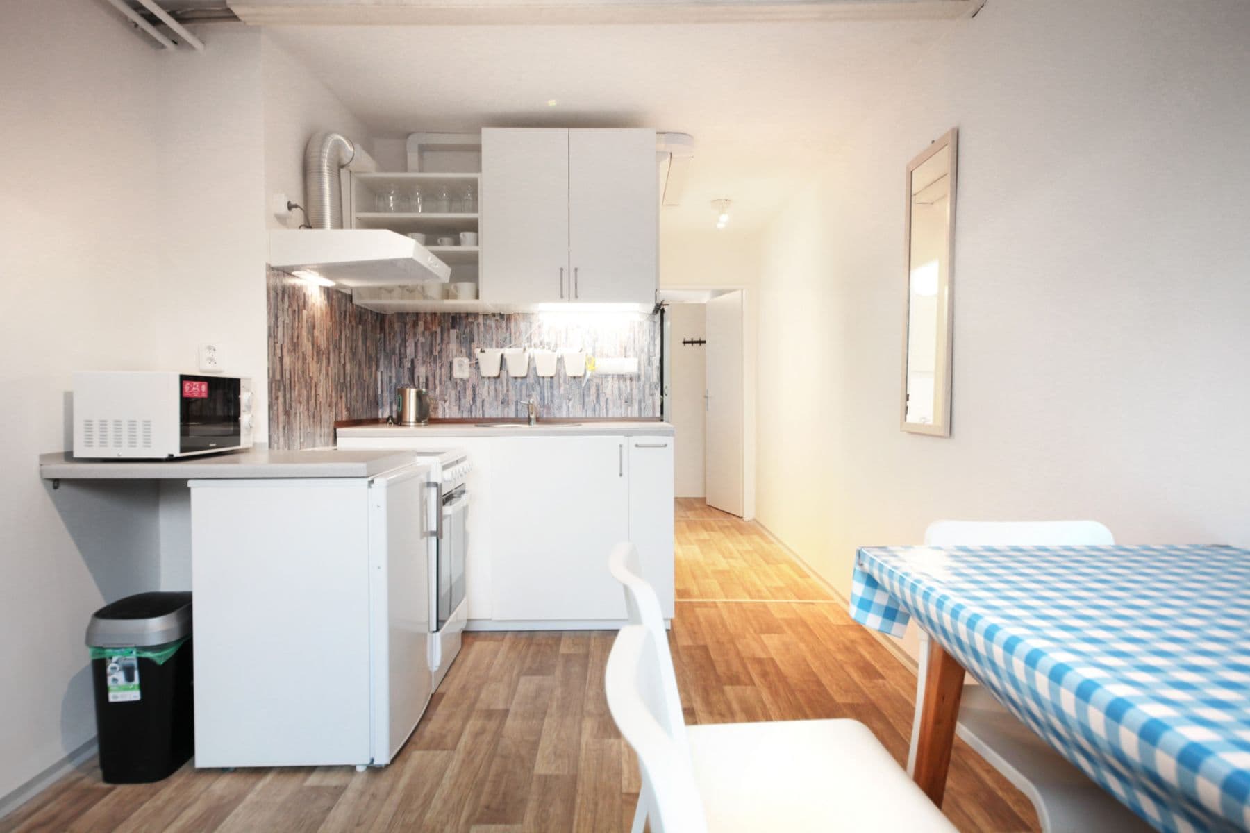 Pronájem bytu  35 m², Modřínová, Praha, Praha