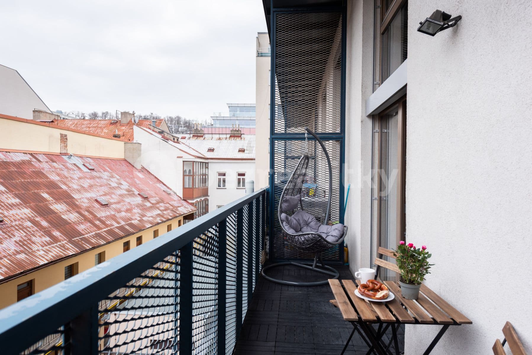 Pronájem bytu  72 m², Křižíkova, Praha, Praha