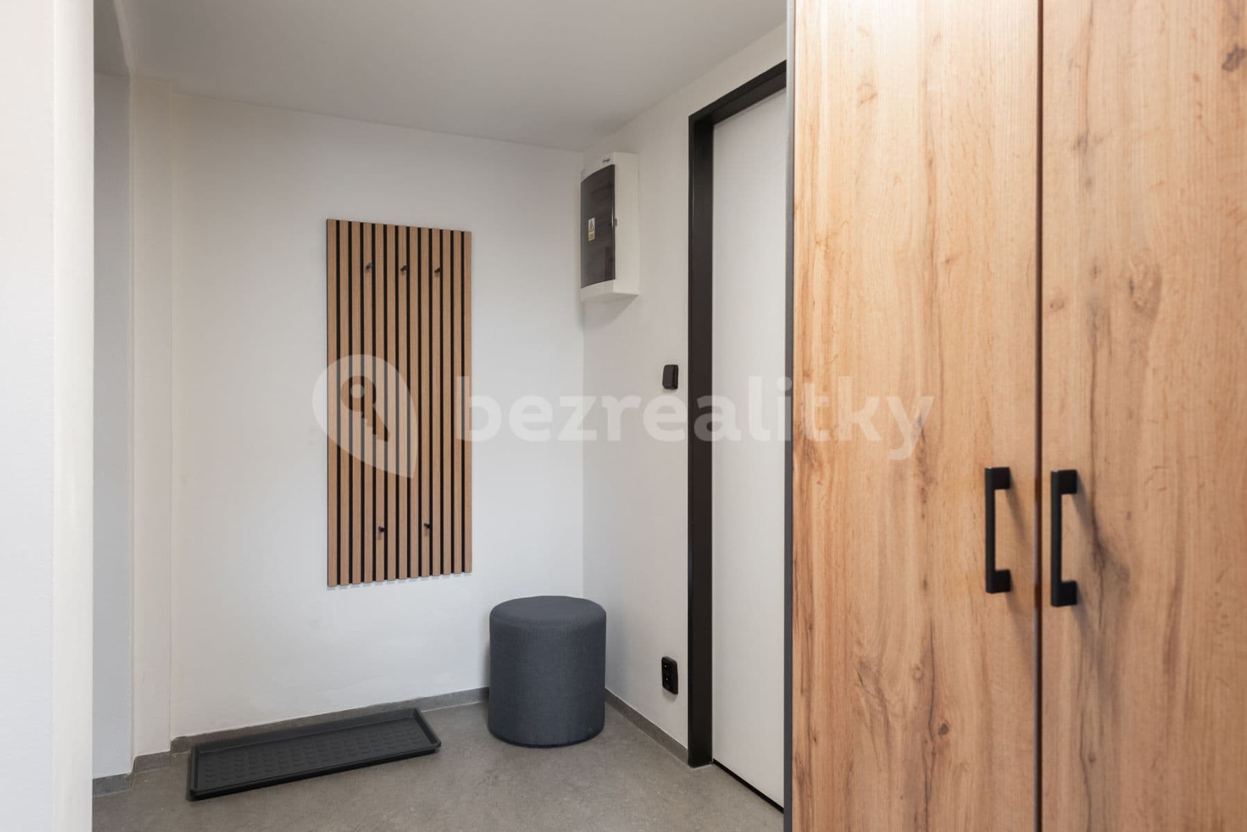 Pronájem bytu  72 m², Křižíkova, Praha, Praha