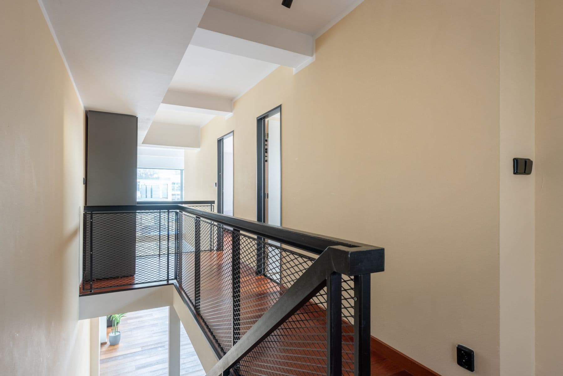 Pronájem bytu  150 m², Křižíkova, Praha, Praha