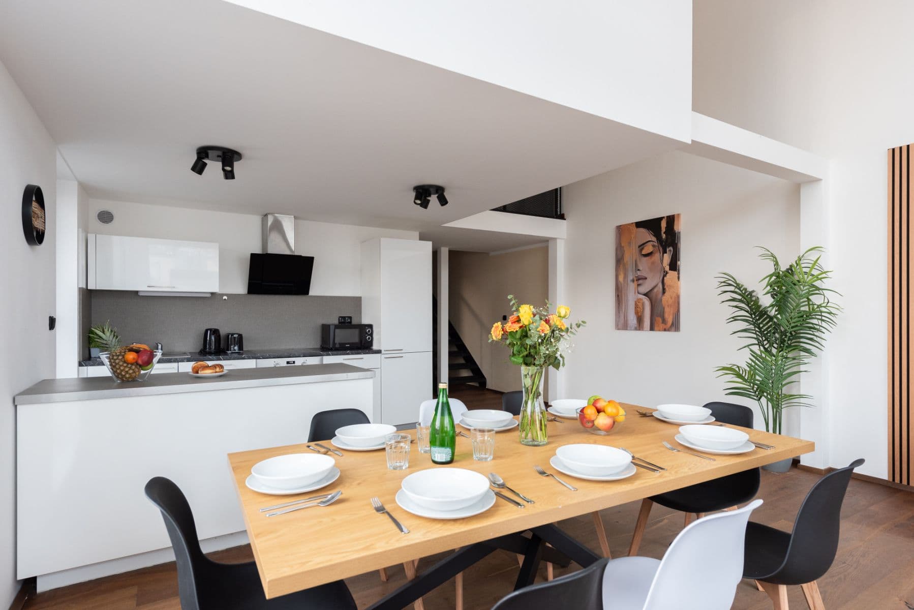 Pronájem bytu  150 m², Křižíkova, Praha, Praha
