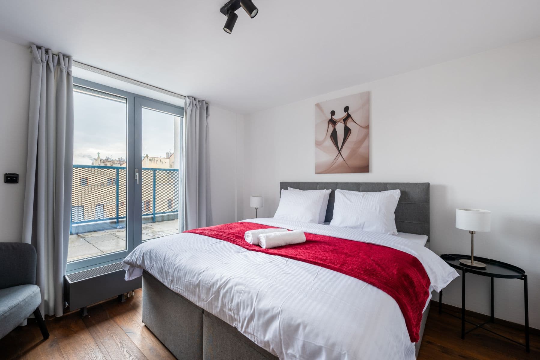 Pronájem bytu  150 m², Křižíkova, Praha, Praha