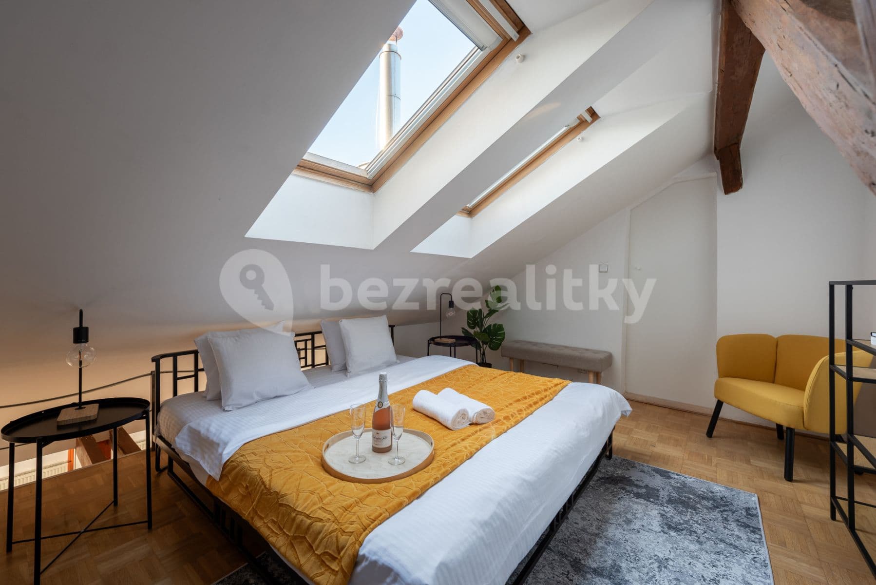 Pronájem bytu  70 m², Řeznická, Praha, Praha