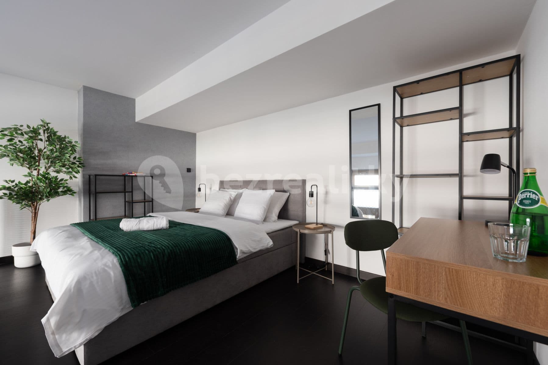 Pronájem bytu  65 m², Křižíkova, Praha, Praha