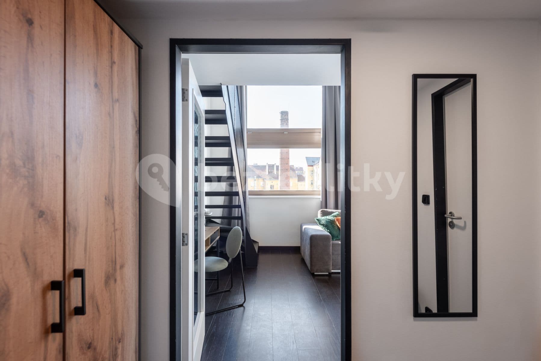 Pronájem bytu  72 m², Křižíkova, Praha, Praha