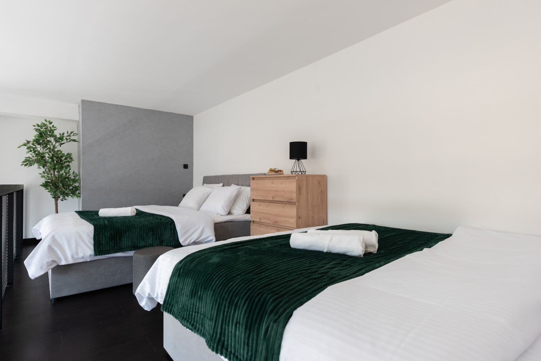 Pronájem bytu  72 m², Křižíkova, Praha, Praha