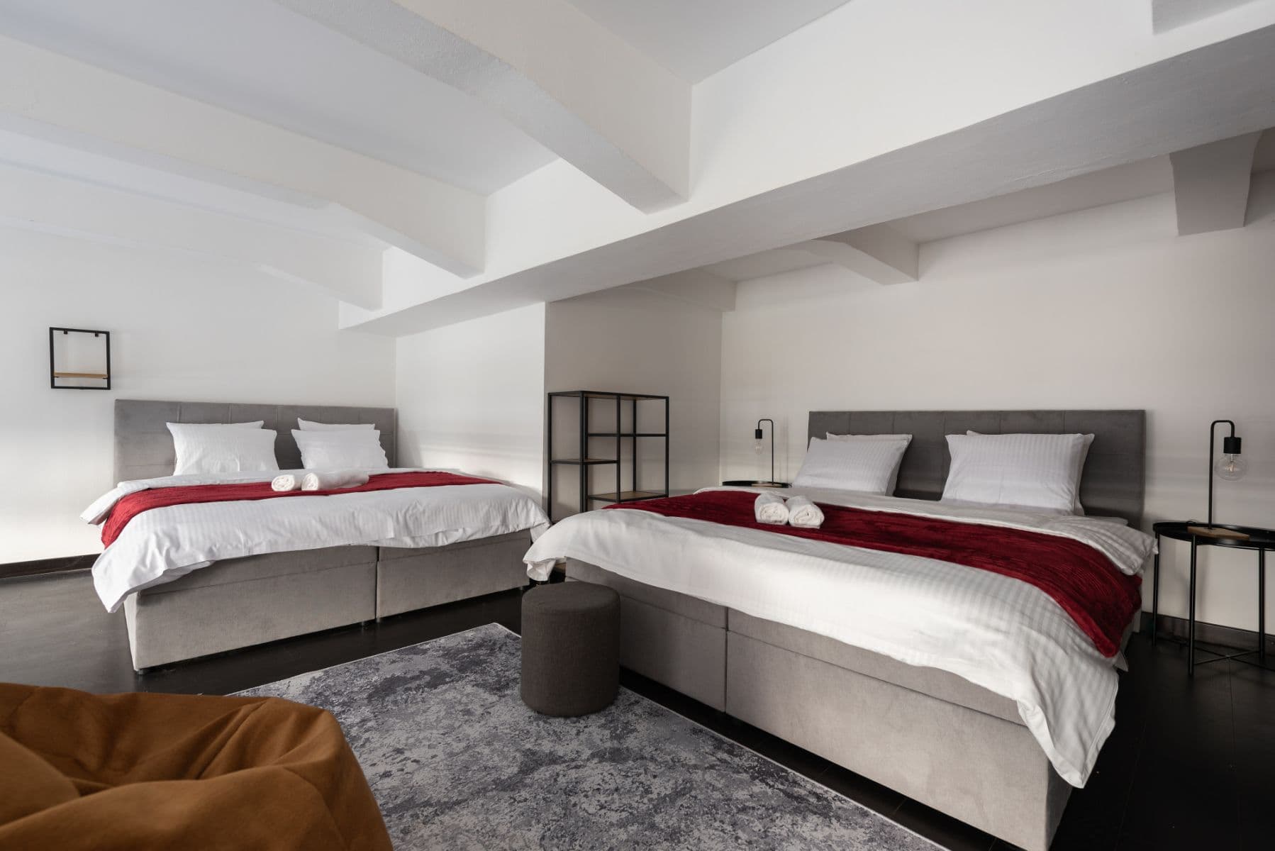 Pronájem bytu  72 m², Křižíkova, Praha, Praha