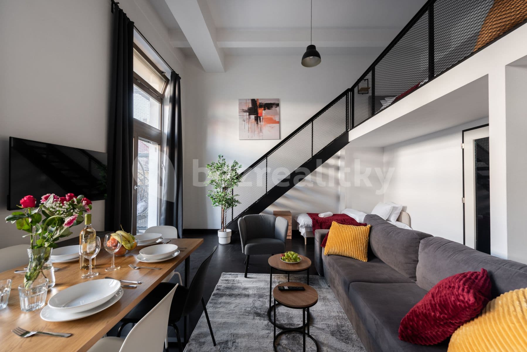 Pronájem bytu  72 m², Křižíkova, Praha, Praha