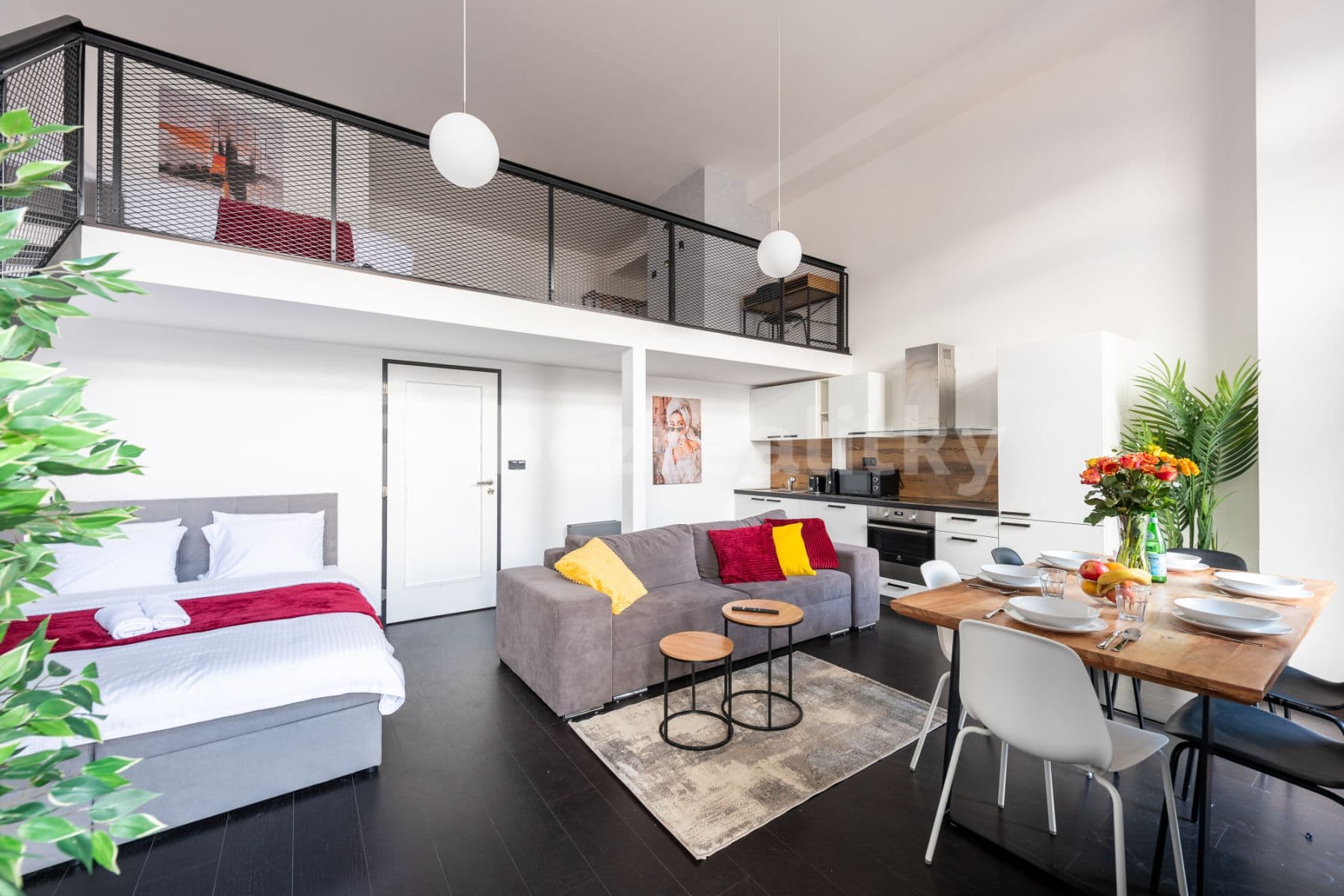 Pronájem bytu  72 m², Křižíkova, Praha, Praha