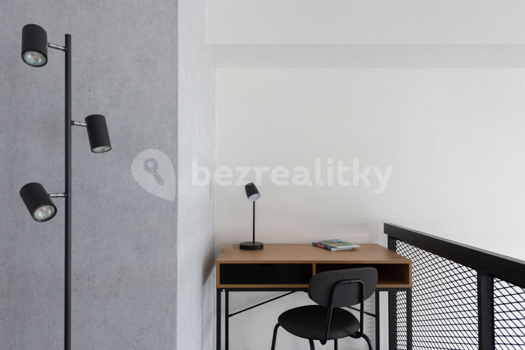 Pronájem bytu  72 m², Křižíkova, Praha, Praha