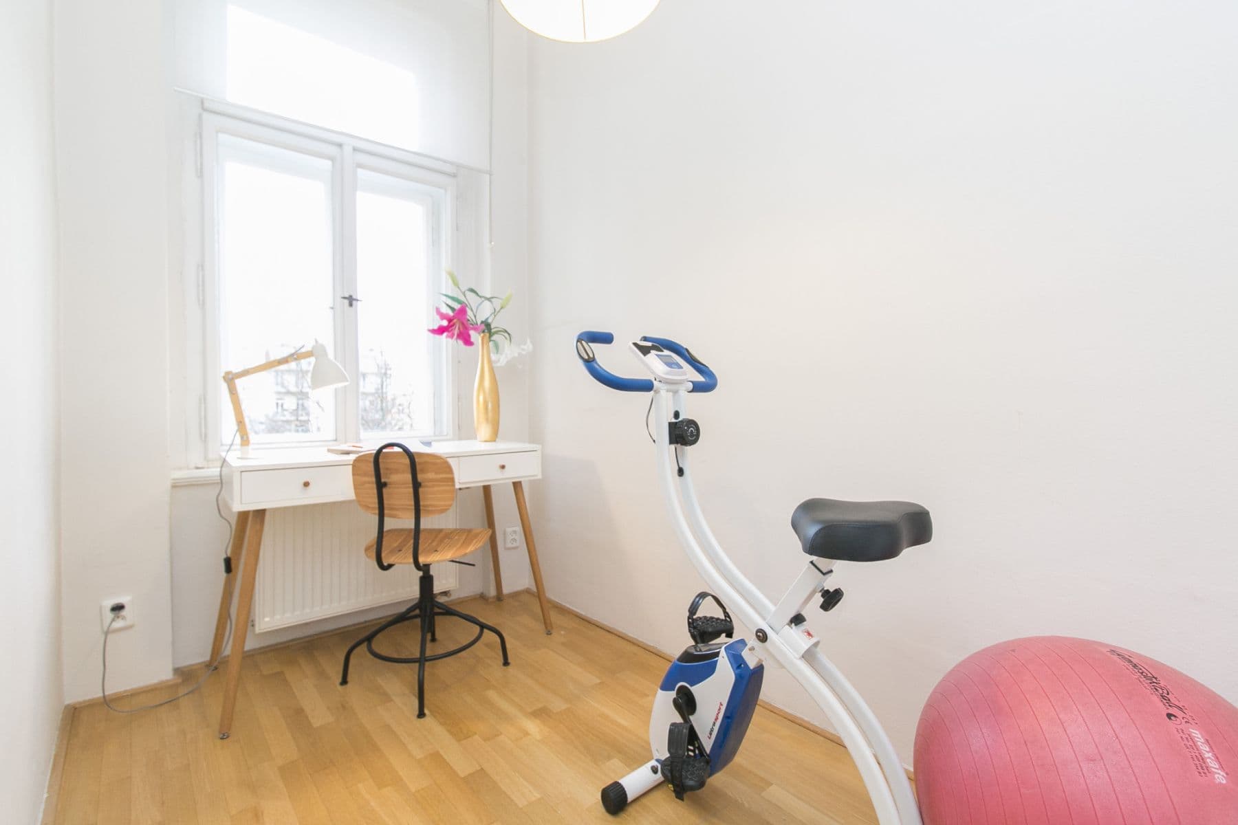 Pronájem bytu  85 m², Chodská, Praha, Praha