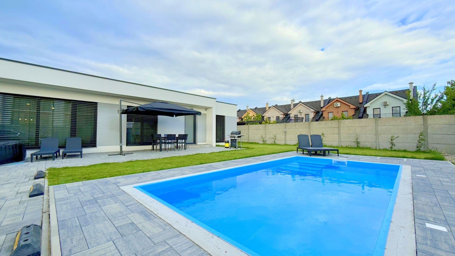 Pronájem bytu  113 m², Slivková, Dunajská Lužná, Bratislavský kraj