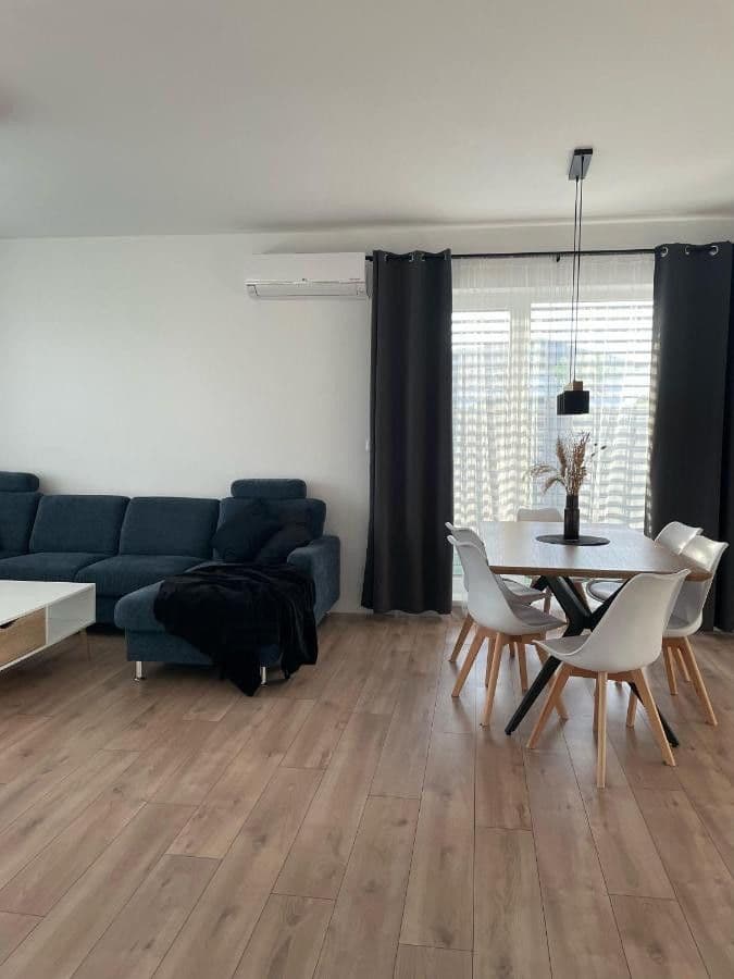 Pronájem bytu  120 m², Slivková, Dunajská Lužná, Bratislavský kraj